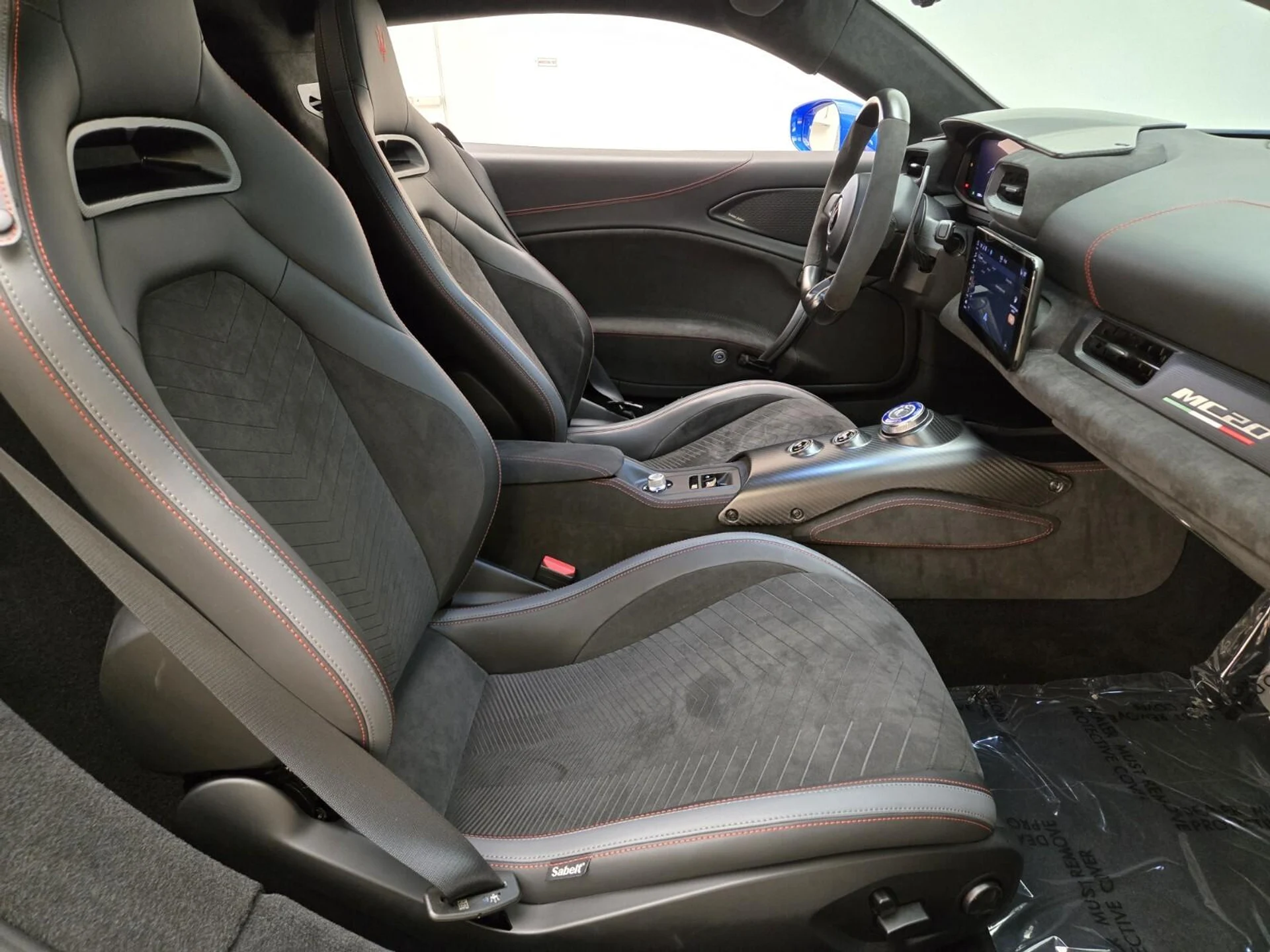 mph022_2766980190_Used_2022_Maserati_MC_20_1760424962_d06c559f40