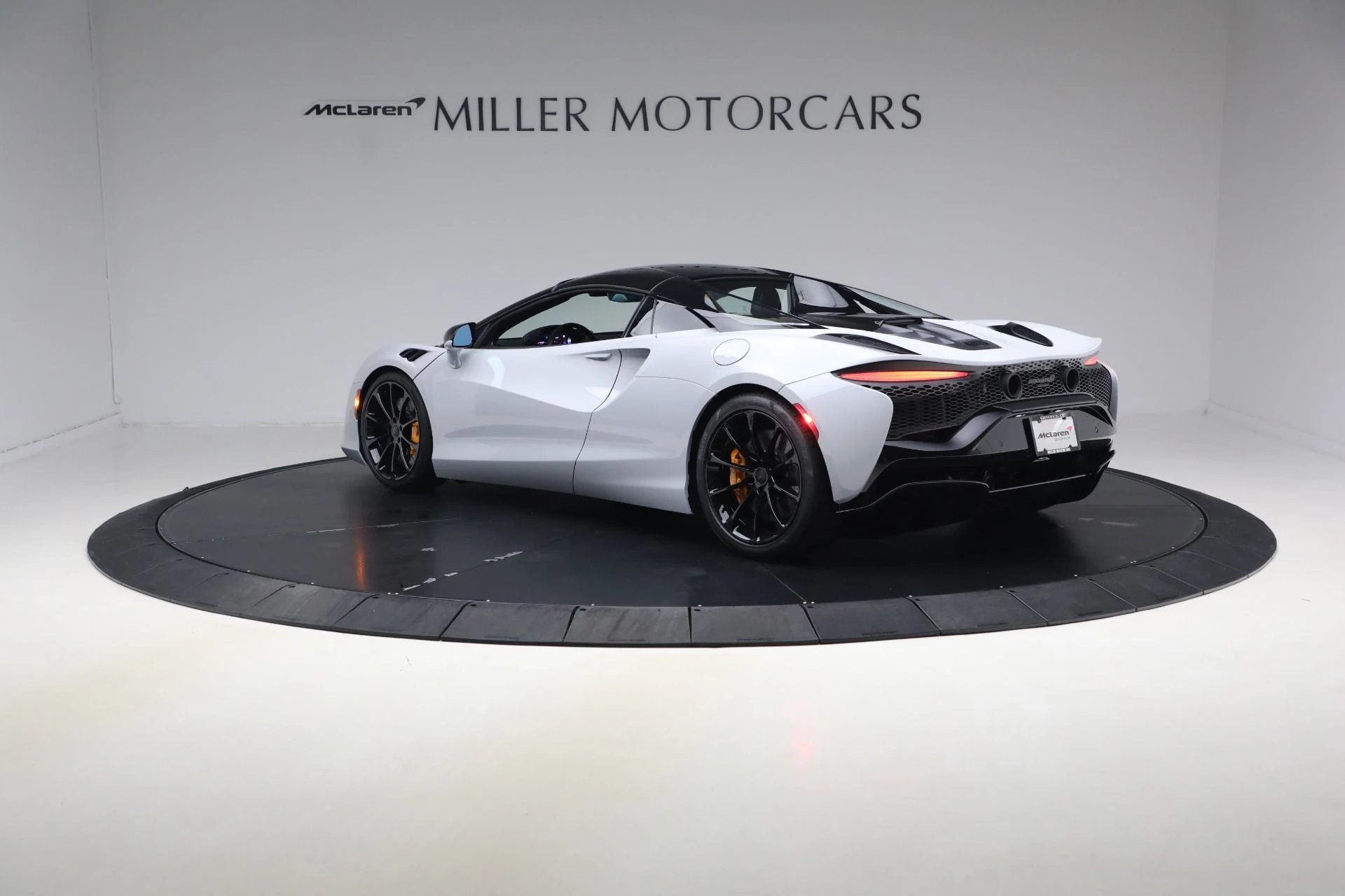 mph022_2769296380_New_2026_Mc_Laren_Artura_Spider_Vision_c0b8df059e