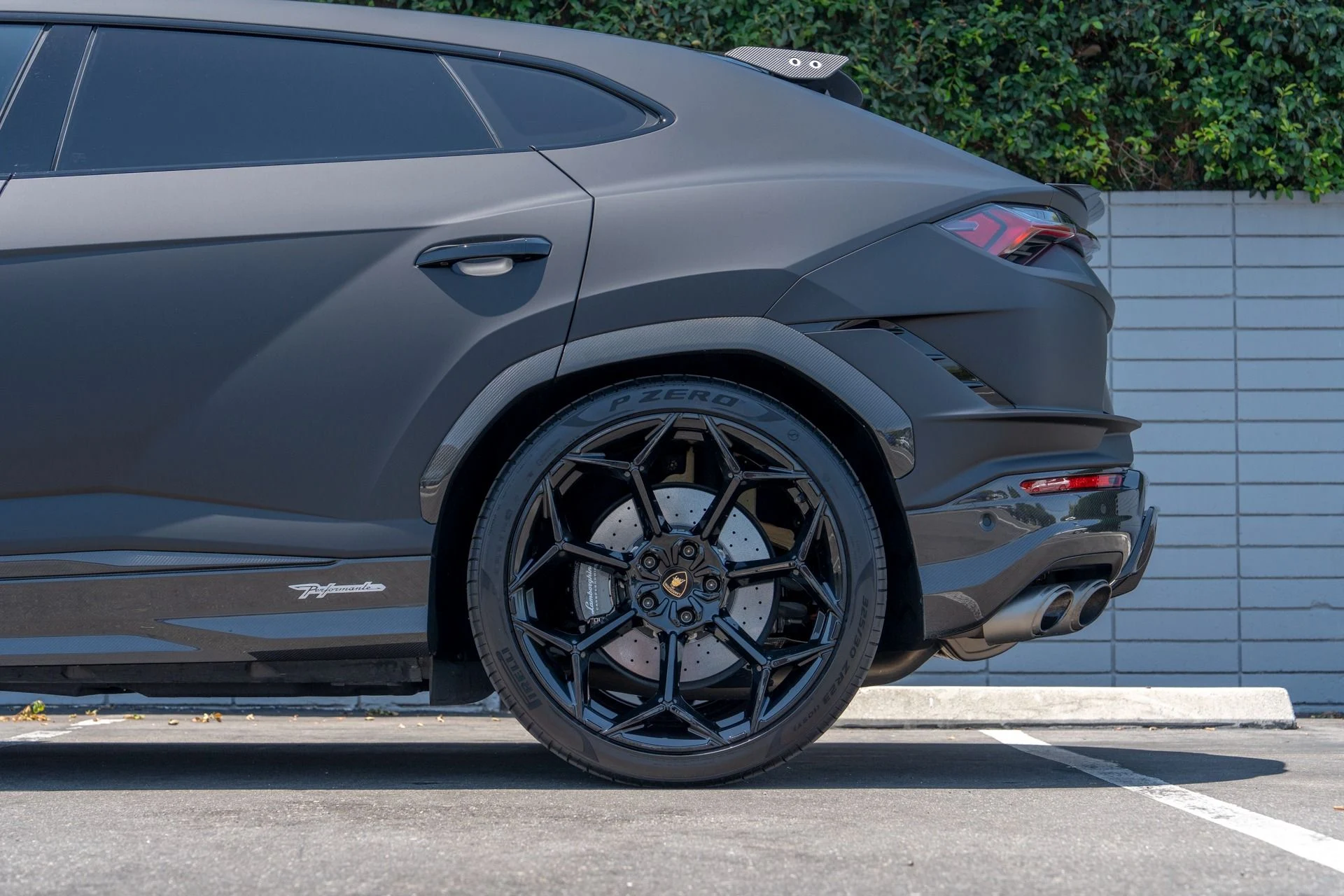 mph022_2777663446_Used_2023_Lamborghini_Urus_Performante_1754671720_2b238161d7