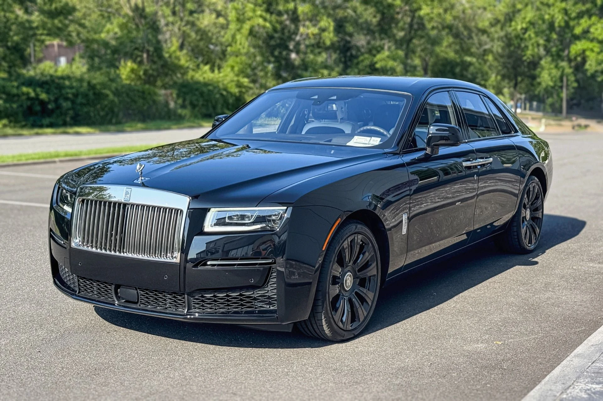 mph022_2782635355_Used_2021_Rolls_Royce_Ghost_1755072404_39911c4a25