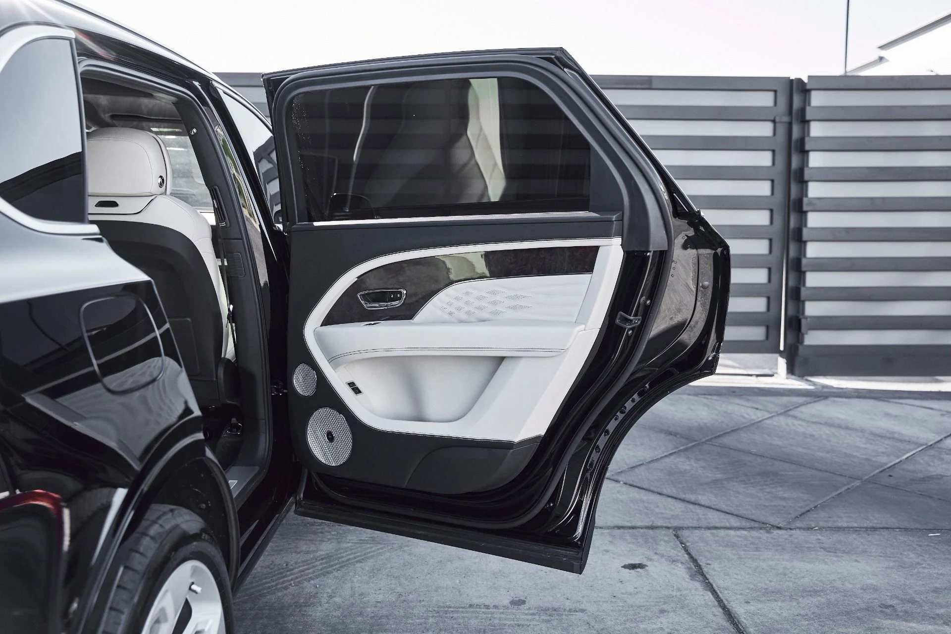 mph022_2789172257_Used_2023_Bentley_Bentayga_EWB_Azure_1773968864_904333a04e