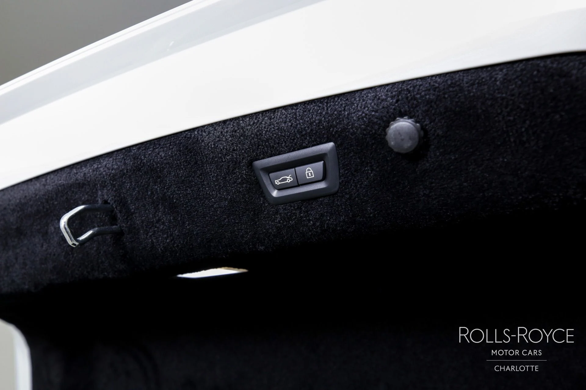 mph022_279021776_Used_2024_Rolls_Royce_Ghost_1723672329_d83595b84b