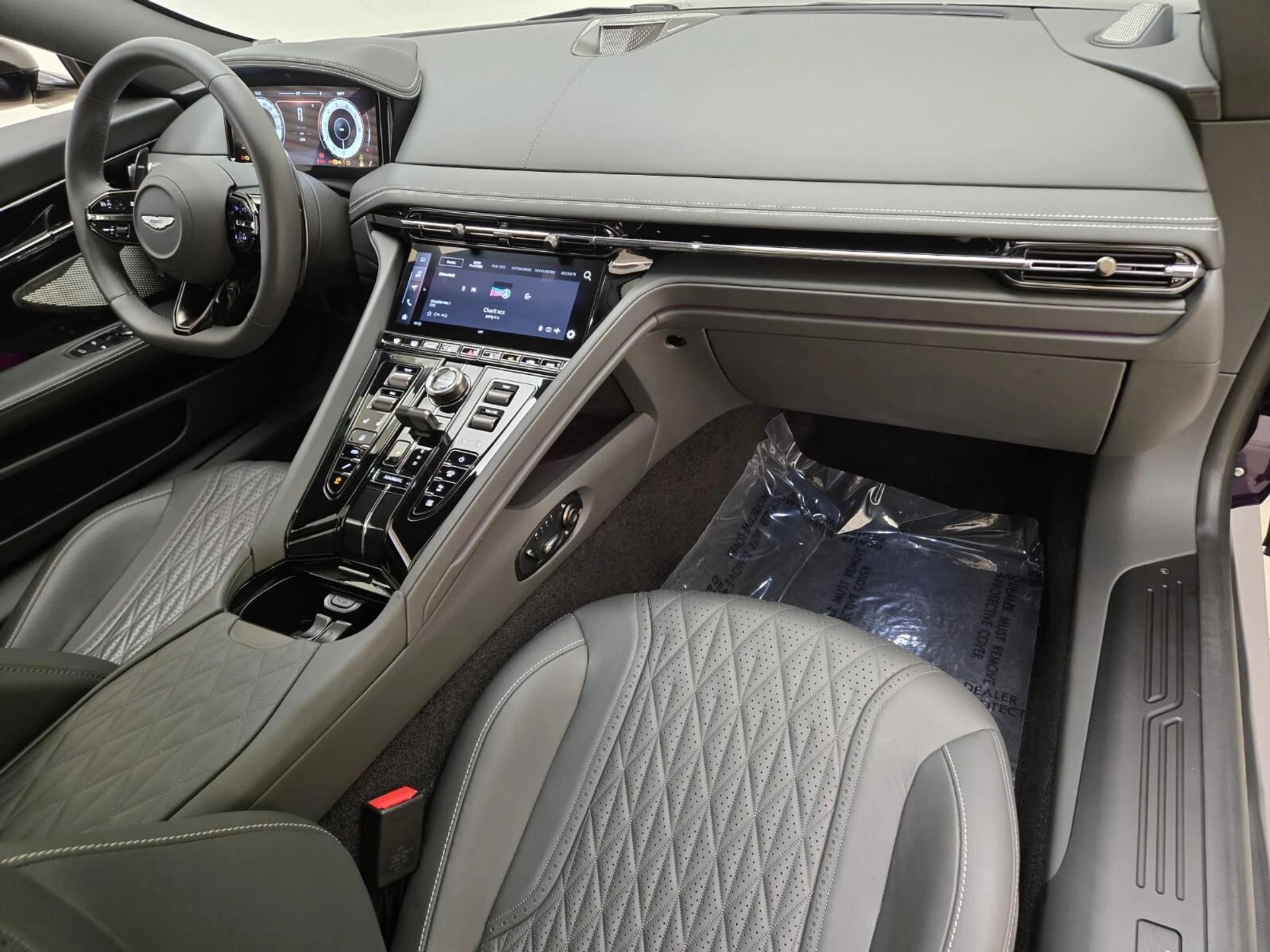 mph022_2794051875_Used_2025_Aston_Martin_DB_12_1752731162_4b490b7219