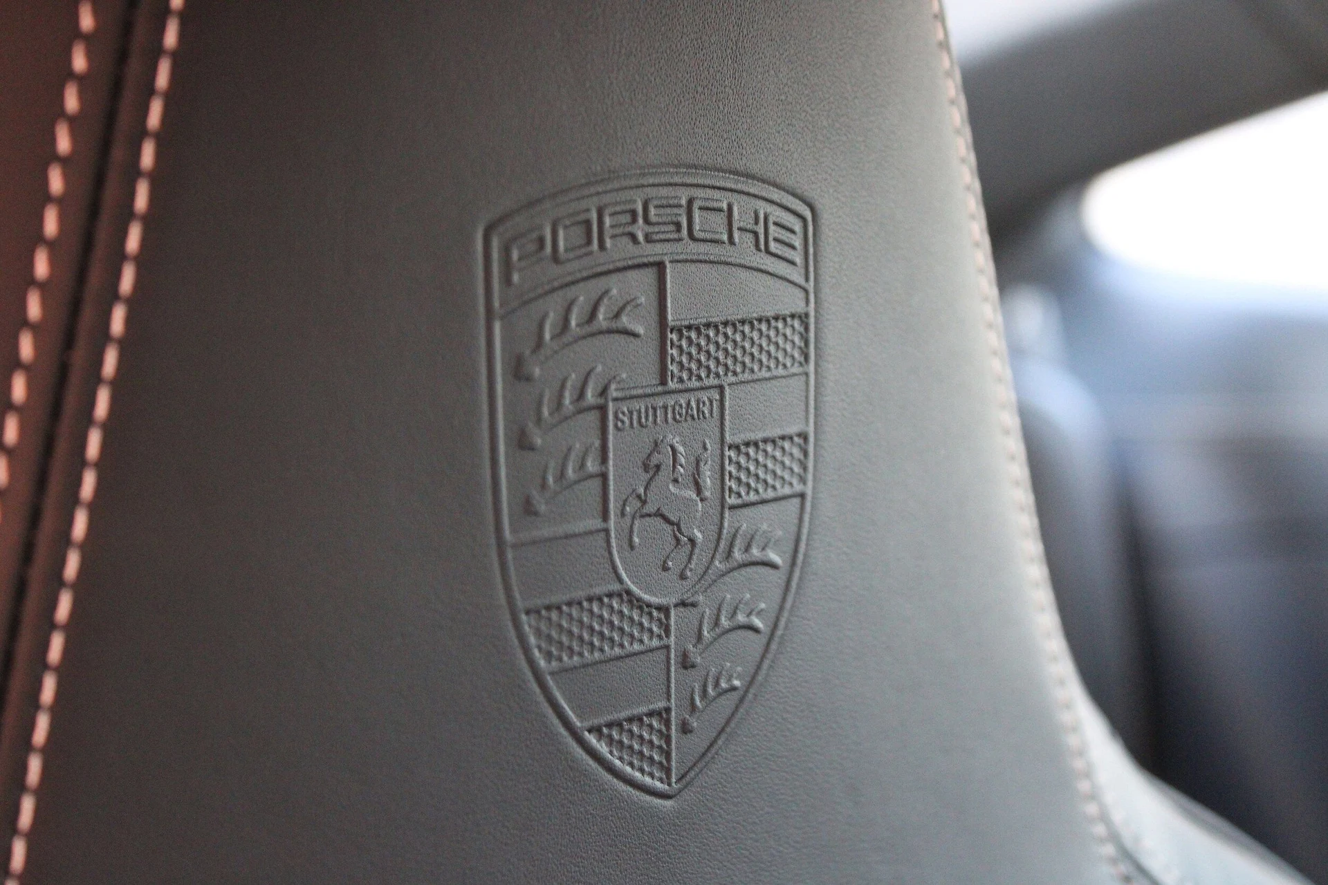 mph022_2799924649_1f853f42c63b9a3f970d6014ee184a19x_6d6c353755