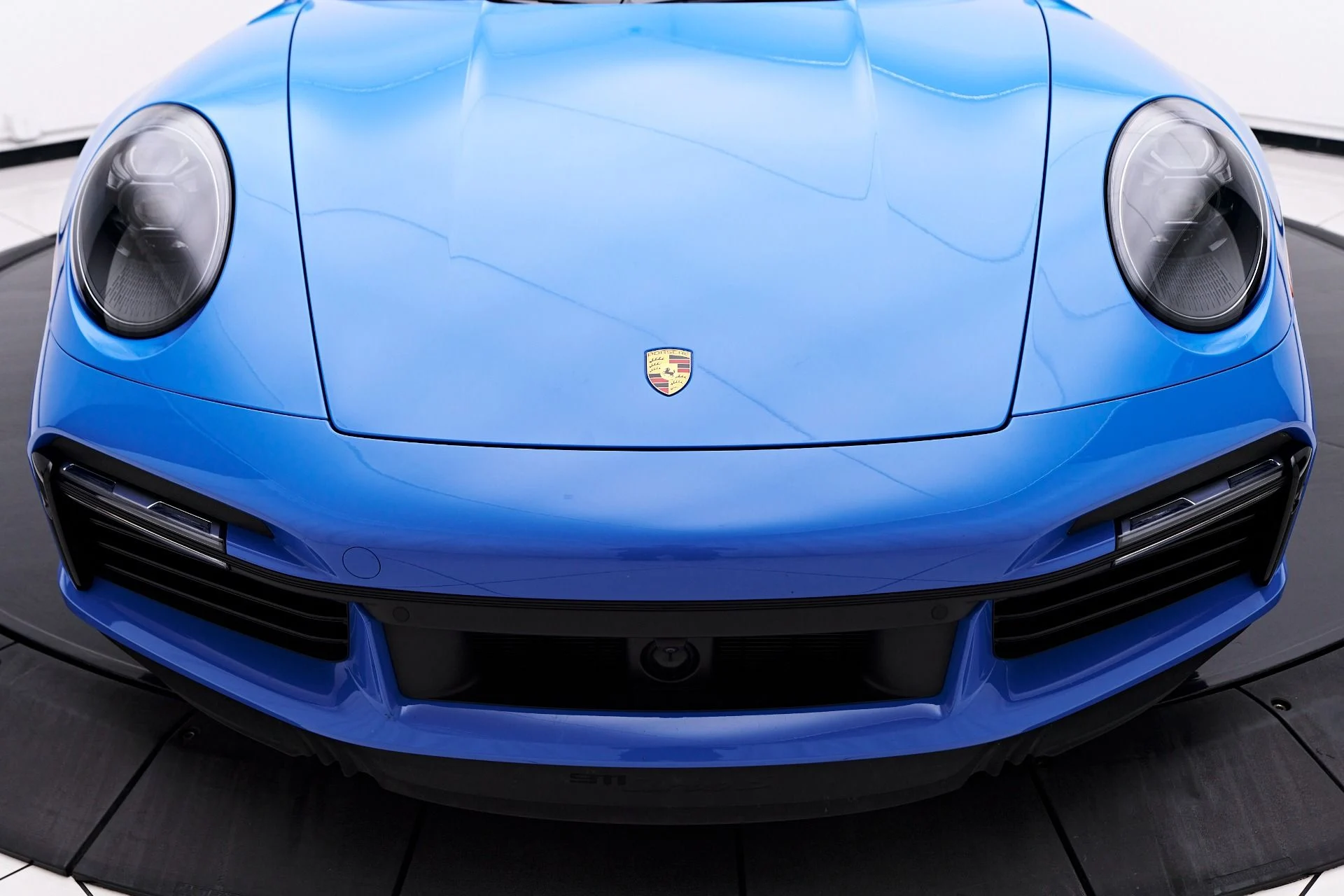 mph022_2804375681_Used_2023_Porsche_911_Turbo_S_1755219386_08dde65573