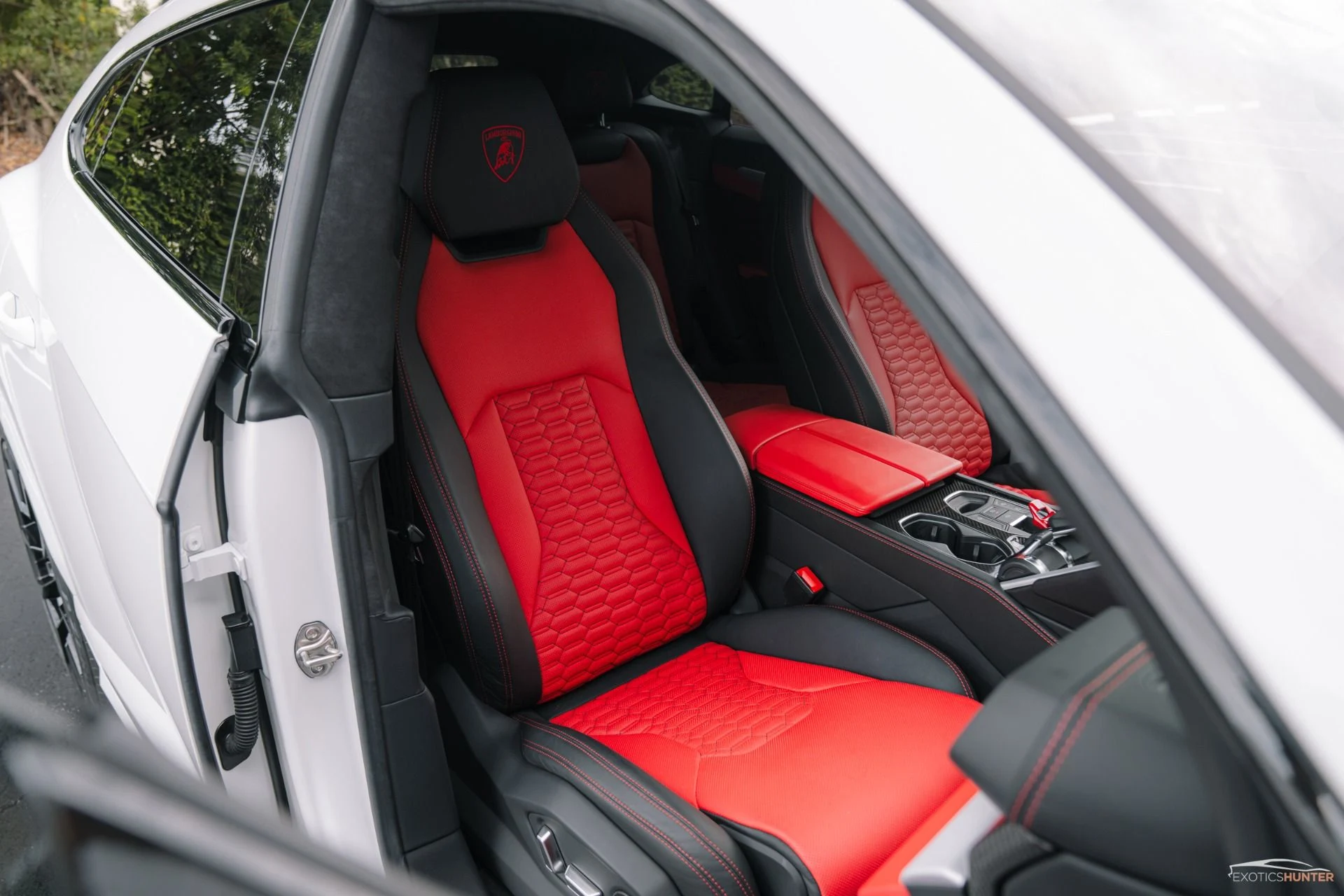 mph022_2810278181_Used_2021_Lamborghini_Urus_1762815107_6f662d61d4