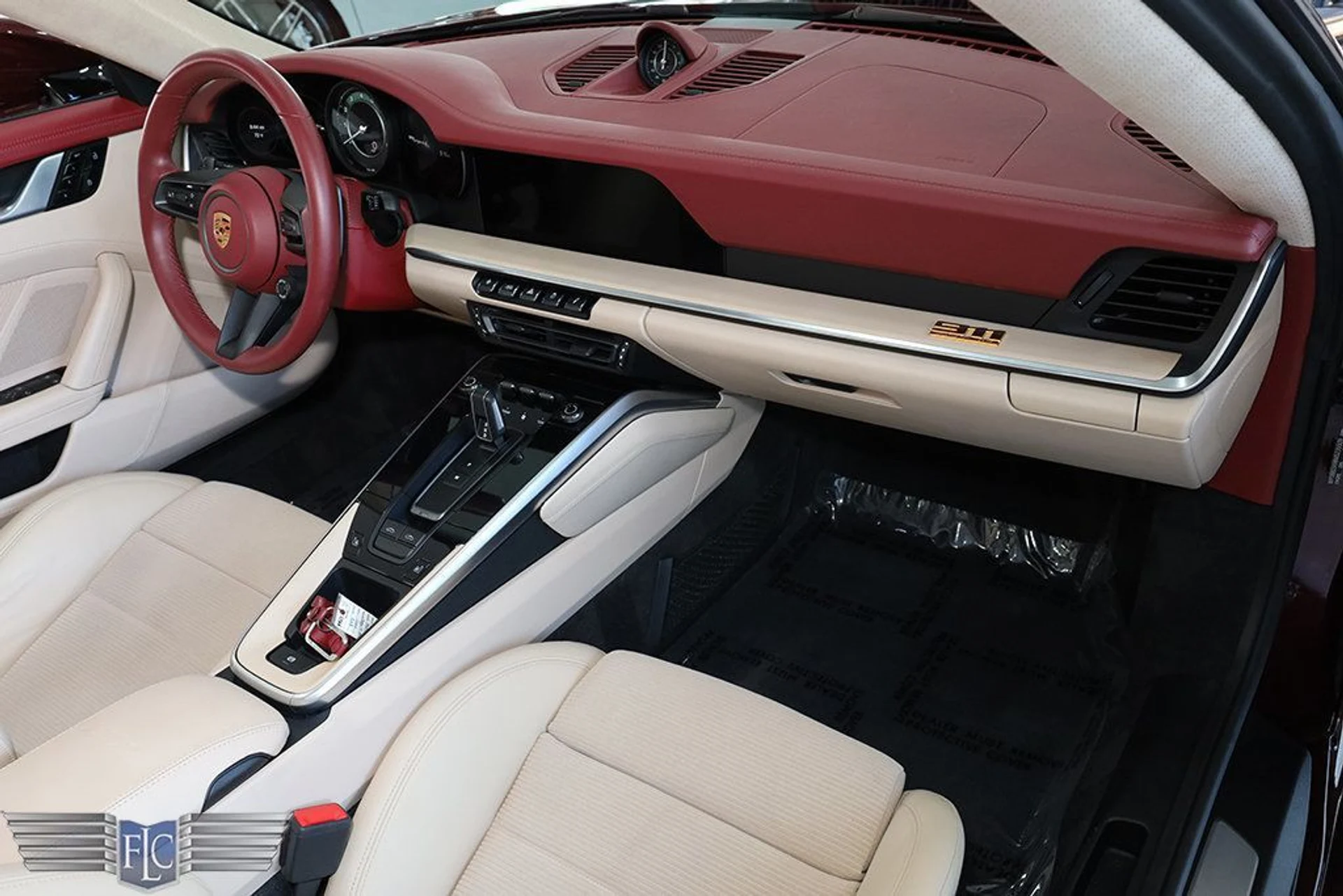 mph022_2822158386_used_2021_porsche_911_targa4sheritagedesignedition_9689_22967644_23_1024_f780d933ea