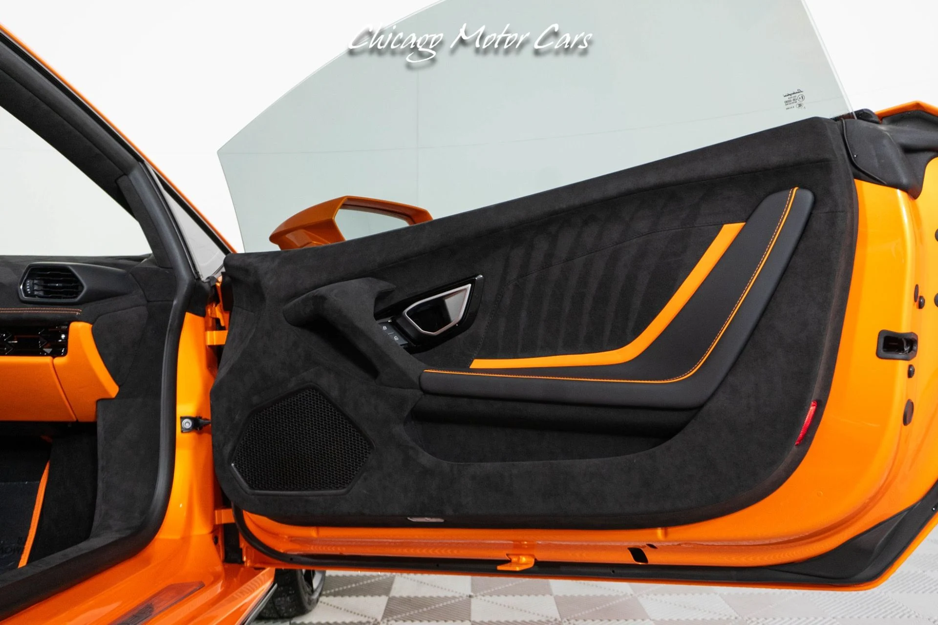 mph022_2822526179_13222_p23_l_353a944ee7