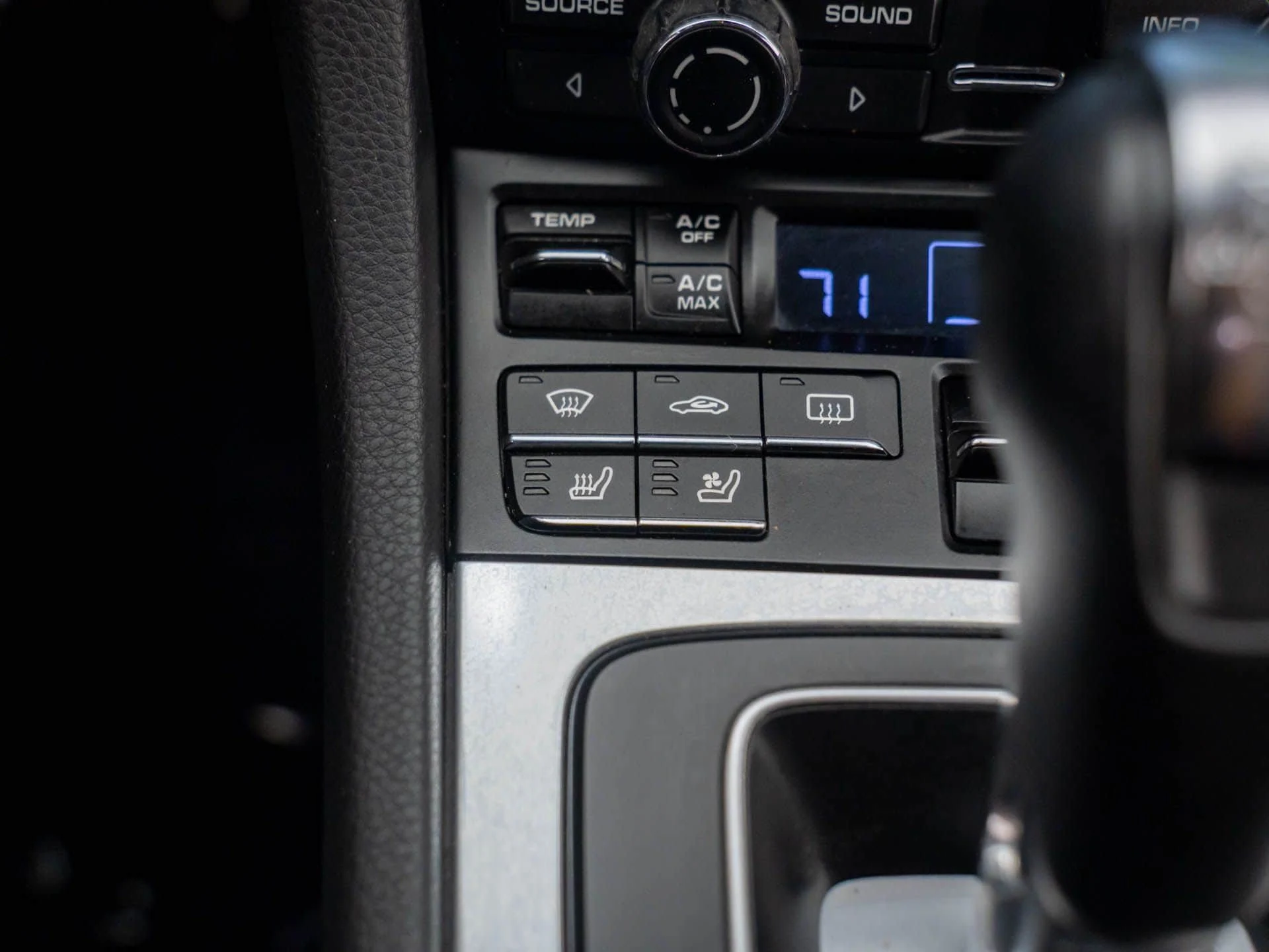 mph022_2823982183_f617cbcff5c2415633f4450fc967307cx_ca01877d35