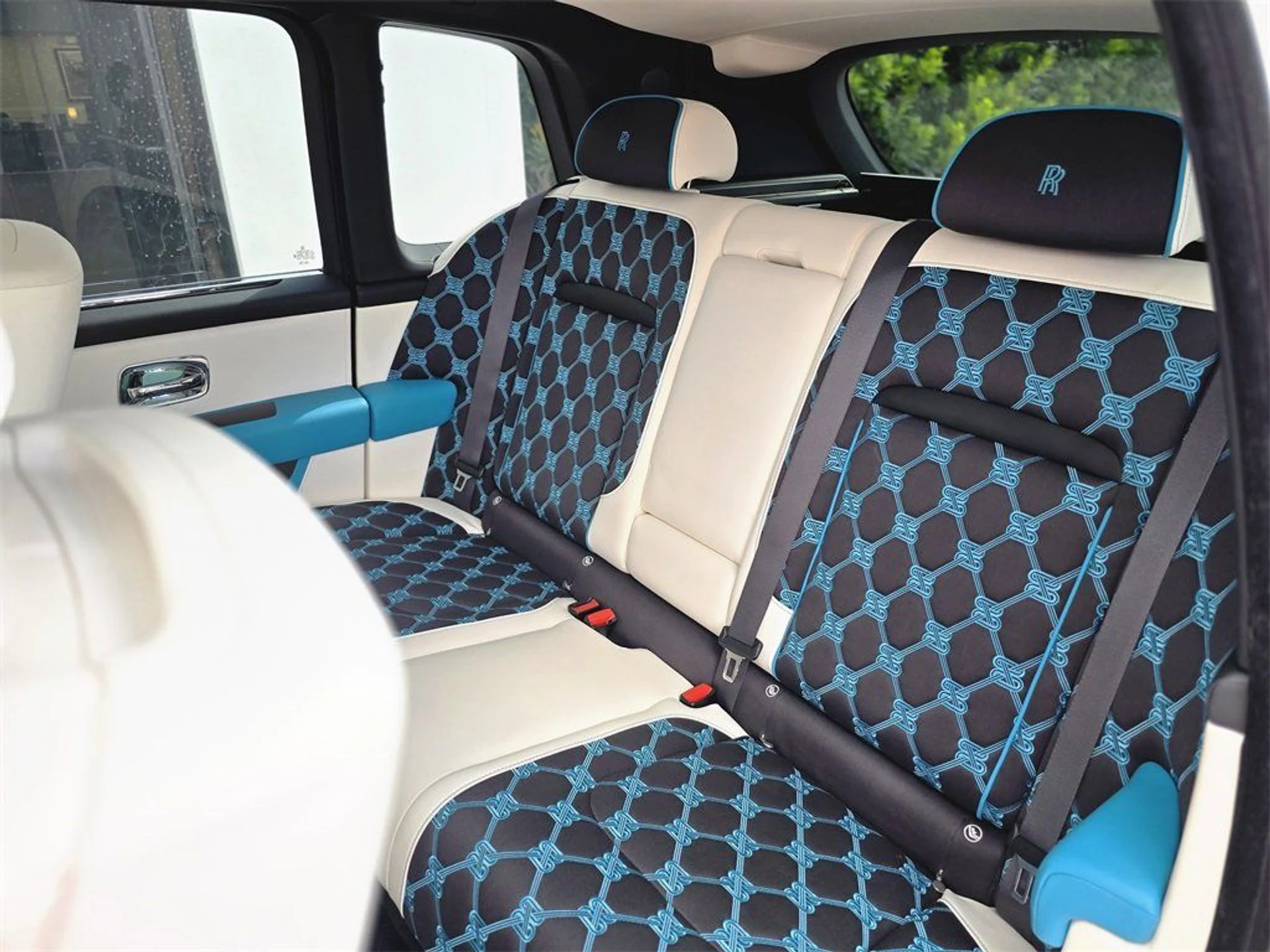 mph022_2824448820_0572c982f6d37b2902589edc304c206c_859faa2443