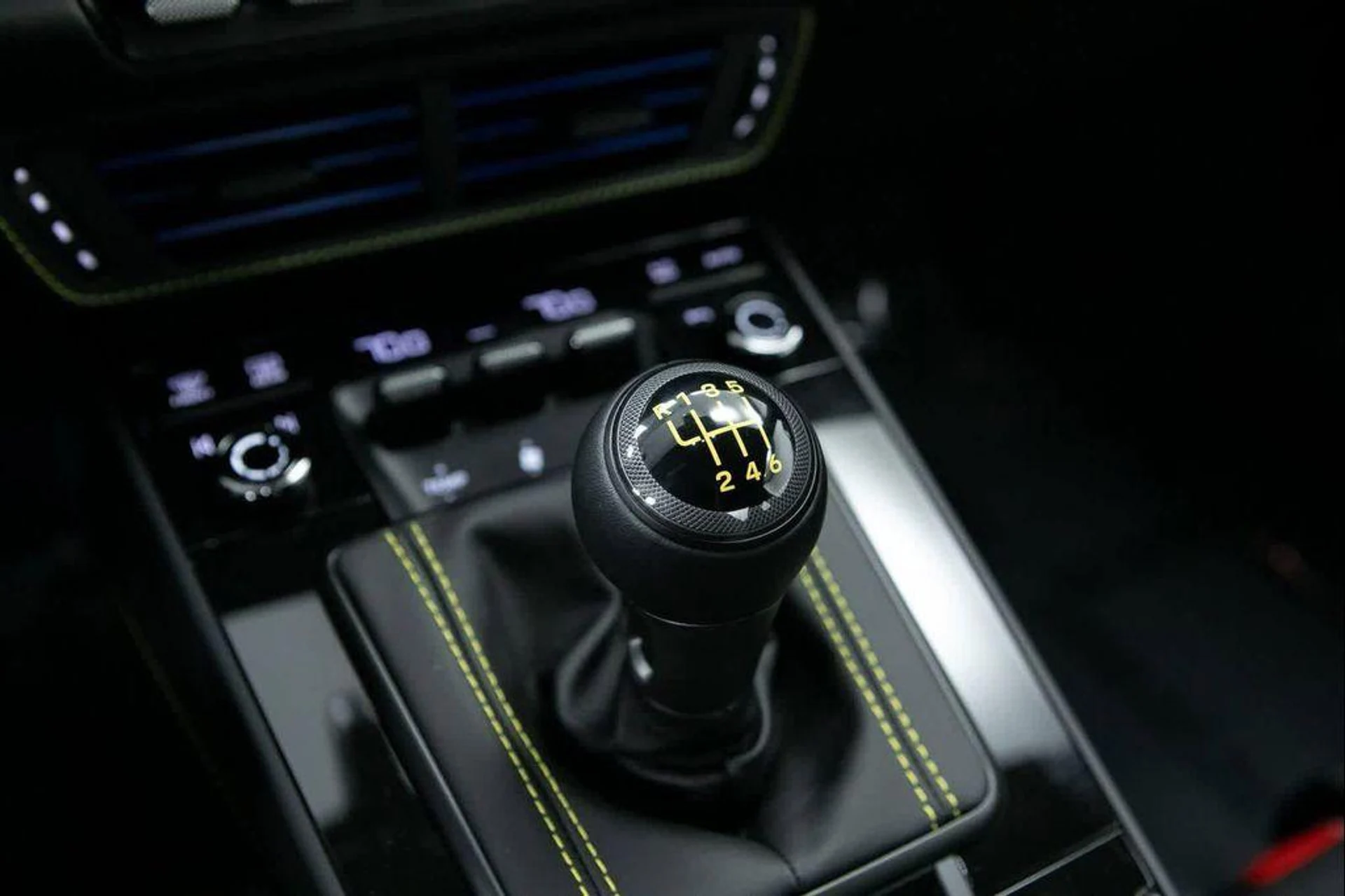 mph022_2828821907_N3h4gsb_X_Nx_U_4_K_Yo_E7_ZB_Bs6qn_BU_70c86ddebf