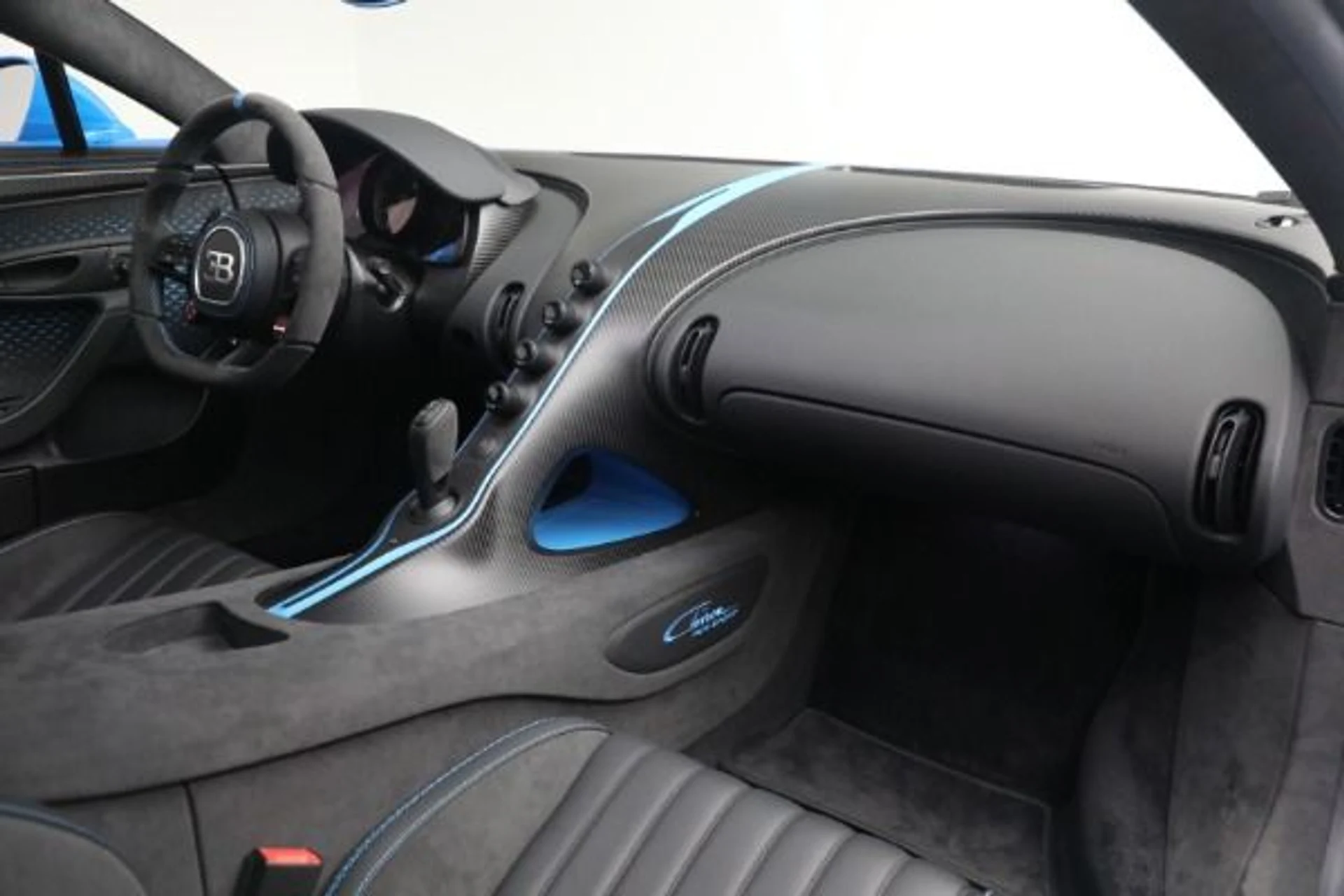 mph022_2830250888_Used_2021_Bugatti_Chiron_Pur_Sport_f8d9f9ada8