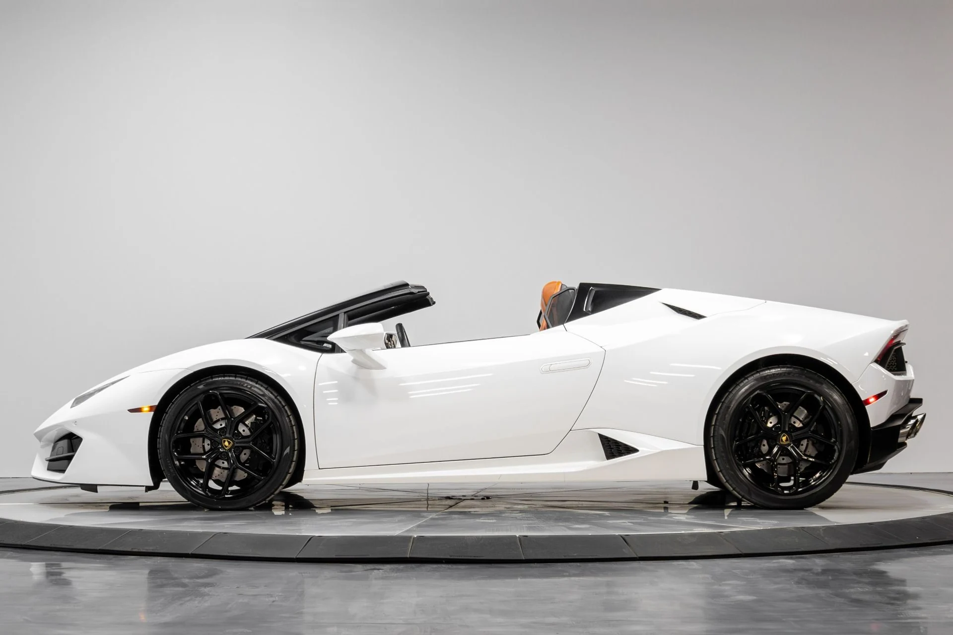 mph022_283035733_Used_2019_Lamborghini_Huracan_LP_580_2_S_1778195053_8ccd7a9a4d