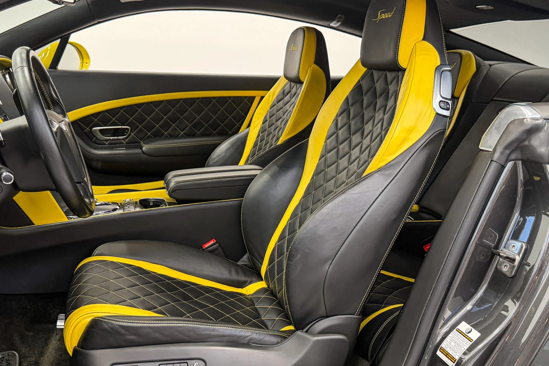 mph022_2841600461_Used_2017_Bentley_Continental_GT_Speed_Black_Edition_636_HP_W12_Cyber_Yellow_Trim_Diamond_Quilting_1789500698_f5fbc3777c