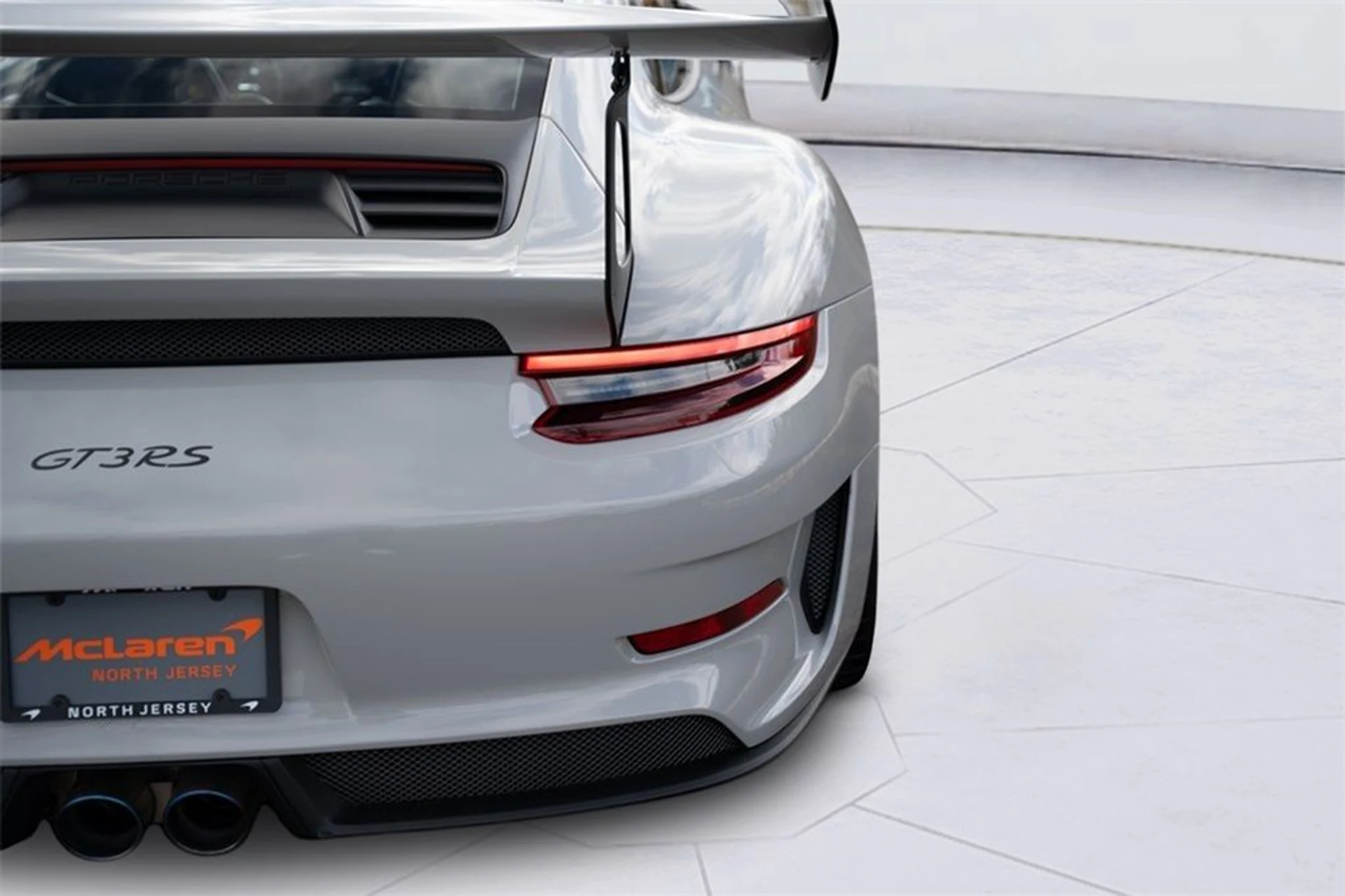 mph022_2841882102_image_24_127ebd5e4b