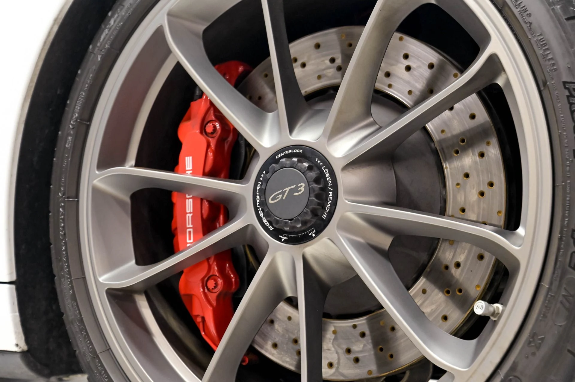 mph022_2843798699_Used_2018_Porsche_911_GT_3_1778195447_0fef130dc1