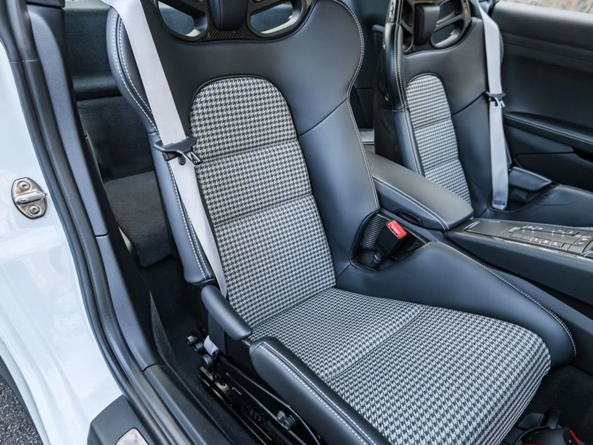 mph022_2844790200_dc68967f_7ba8_4fde_939c_2d20af9a80b5_e09976492c