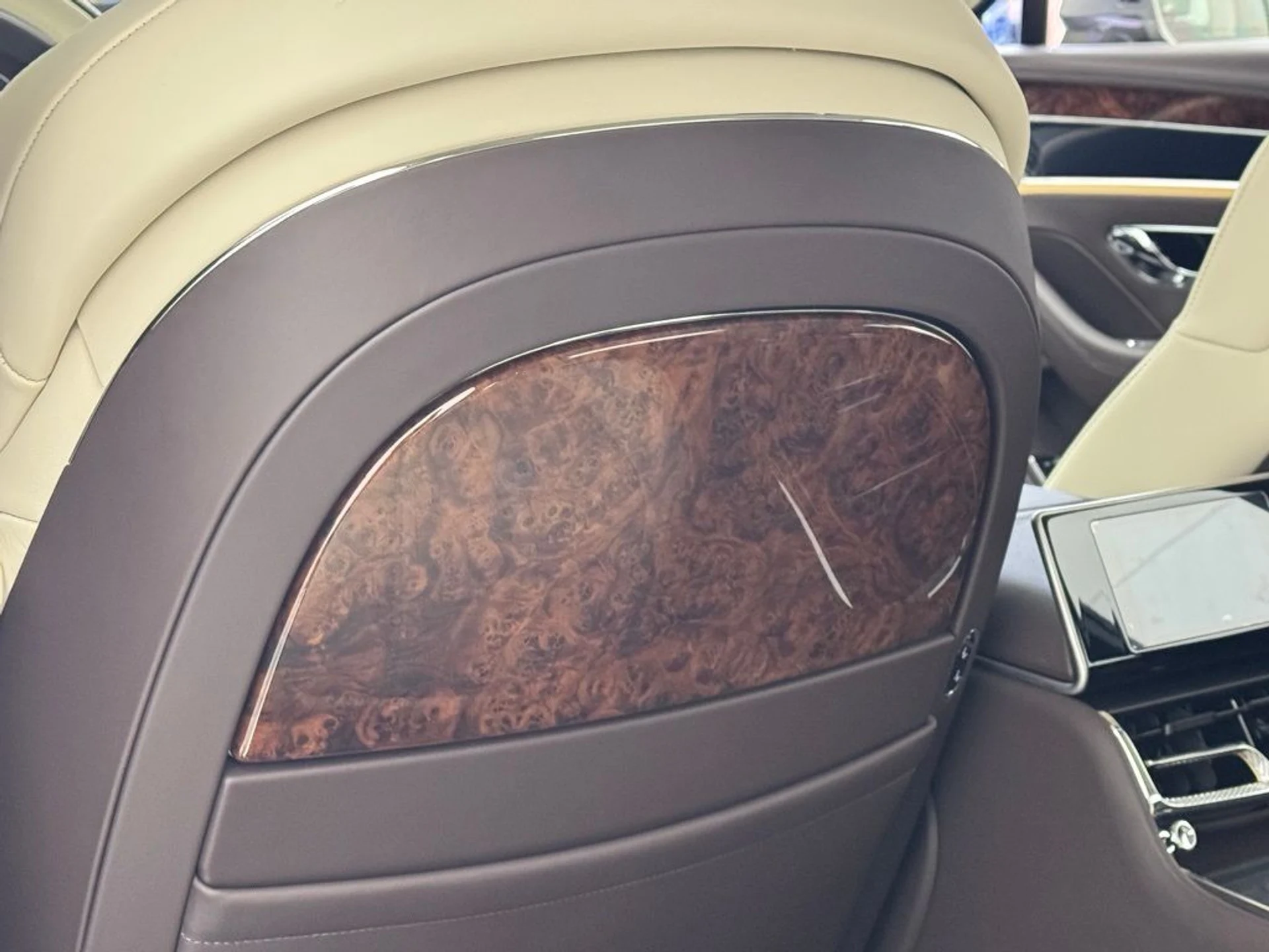 mph022_2845098686_2w6onj5r9ox3lu07fvogi3293k8w_41c8af7735