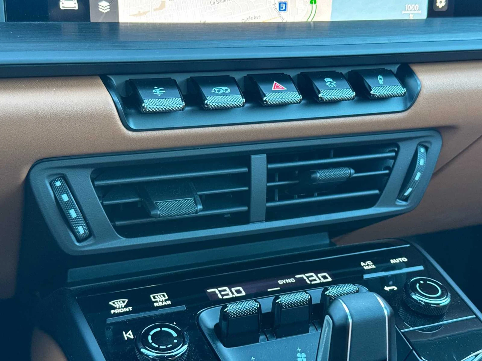 mph022_2856161202_5f4e6aec3528d3870544feeefbffe513x_1e25c8fa2a