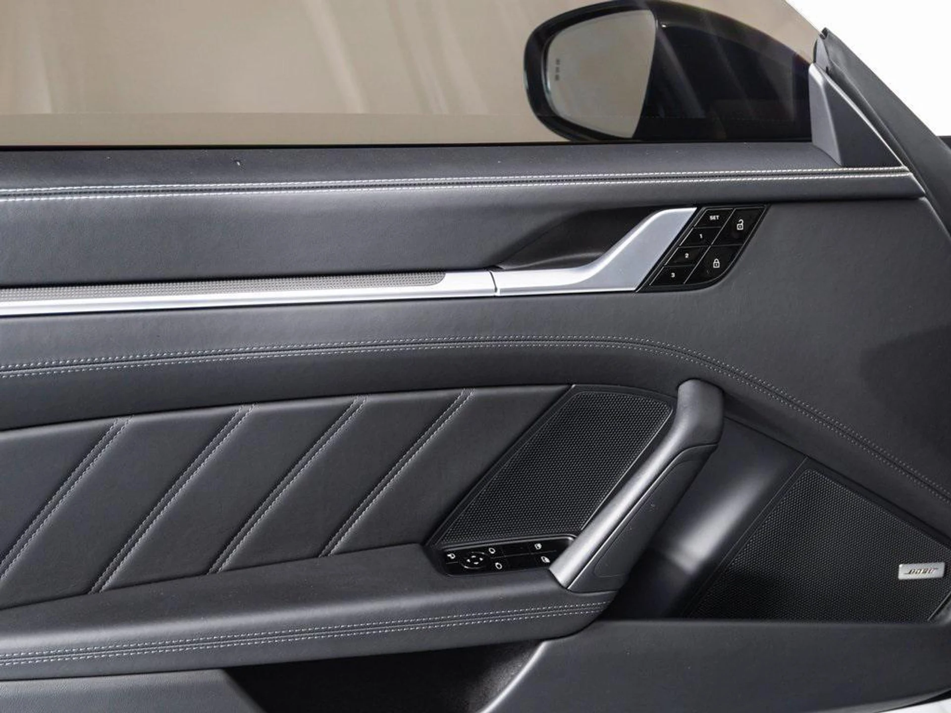 mph022_2859198644_k_C0_Kz_V9ox_Mz_T_Lxv1dfd_R_Odo5_Vgs_9453840d7a