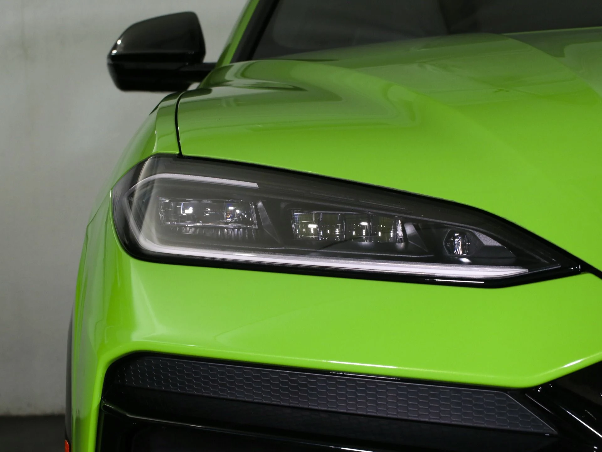 mph022_2860182528_New_2025_Lamborghini_Urus_SE_1756395127_1cffd0d626