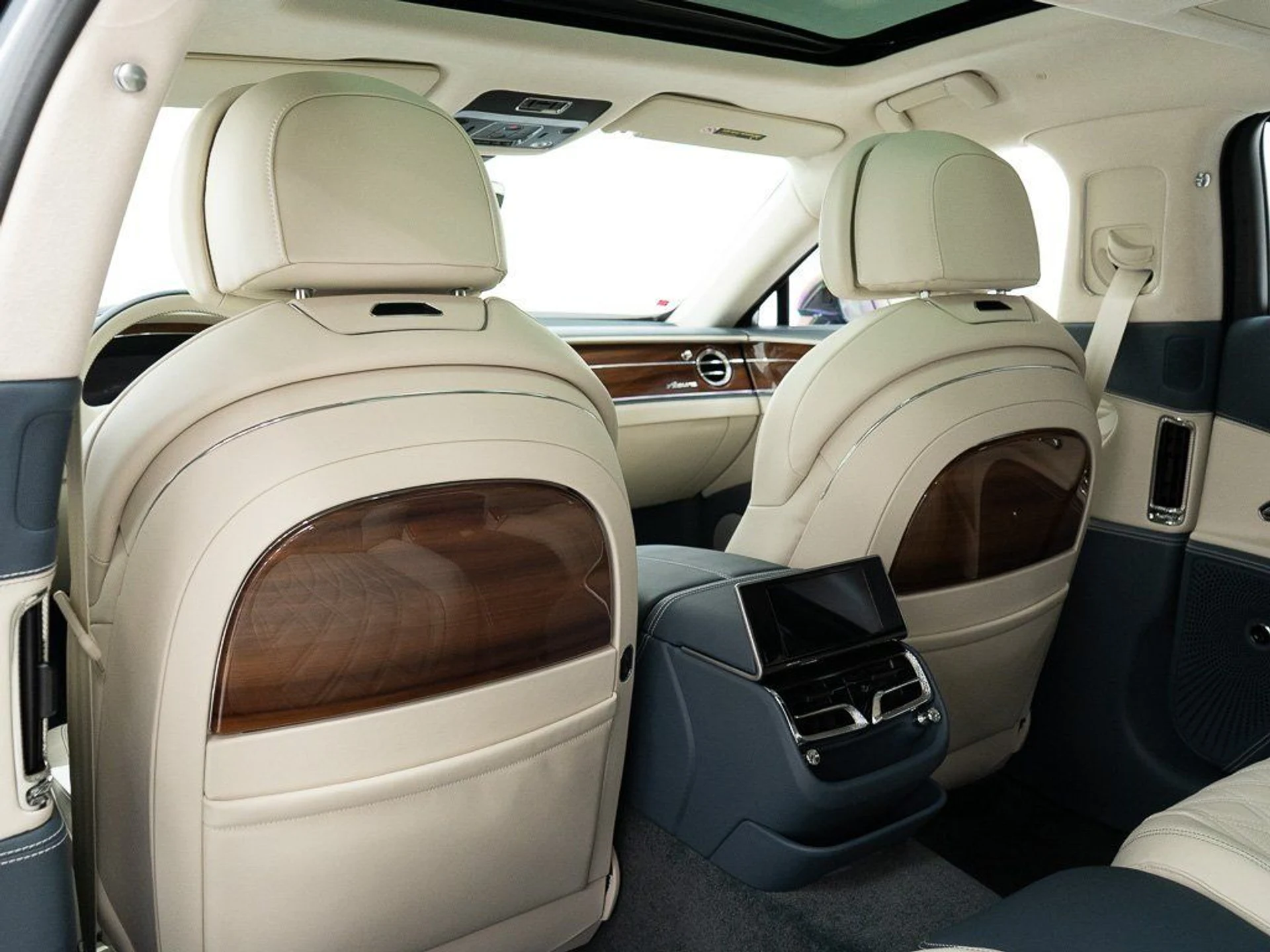 mph022_2868625940_8d35f222719738cf75e1acb25086e91e_539db3ea01