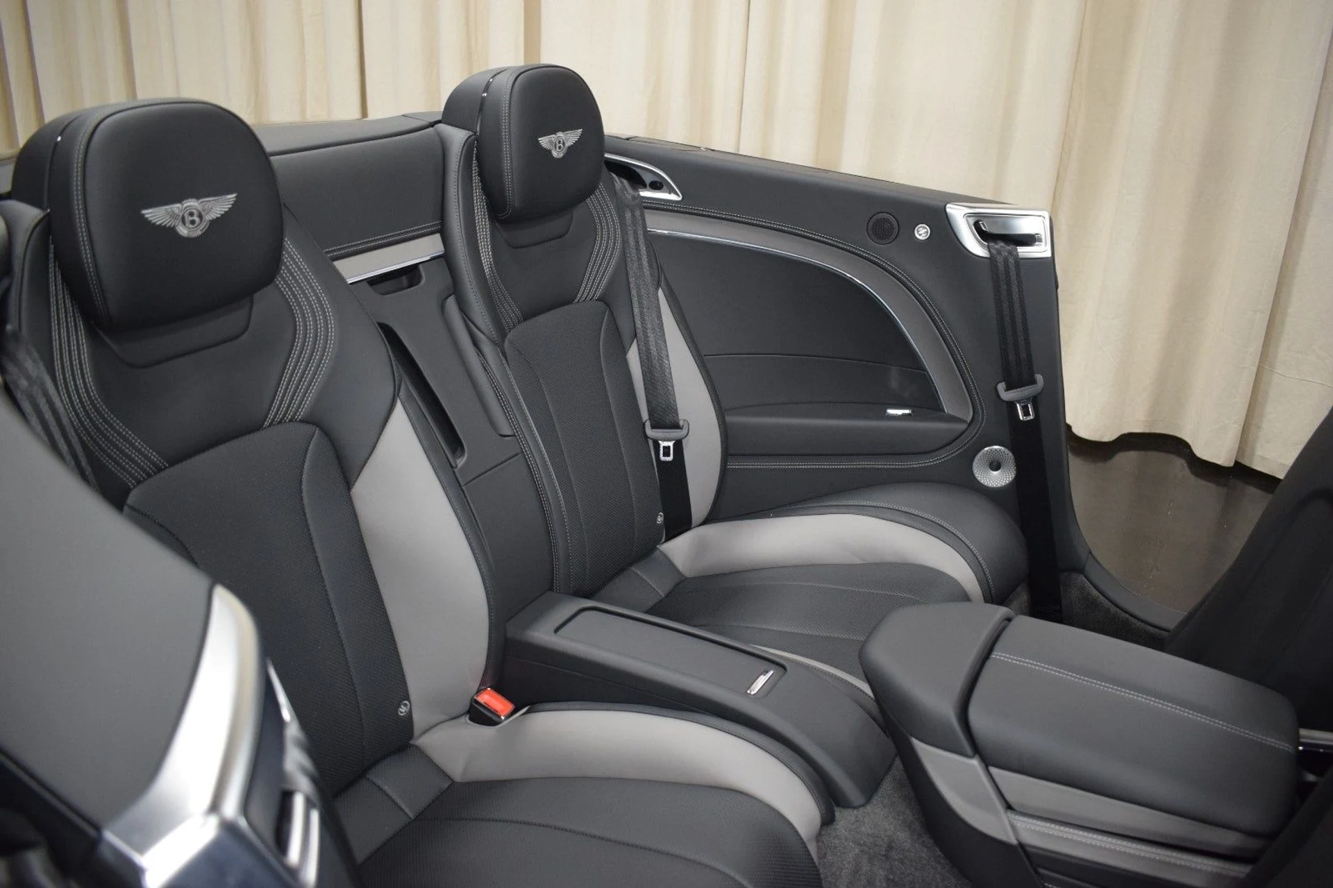 mph022_2872259130_43e66d4aa7b8fc350e598831348875dex_1481c27ea9