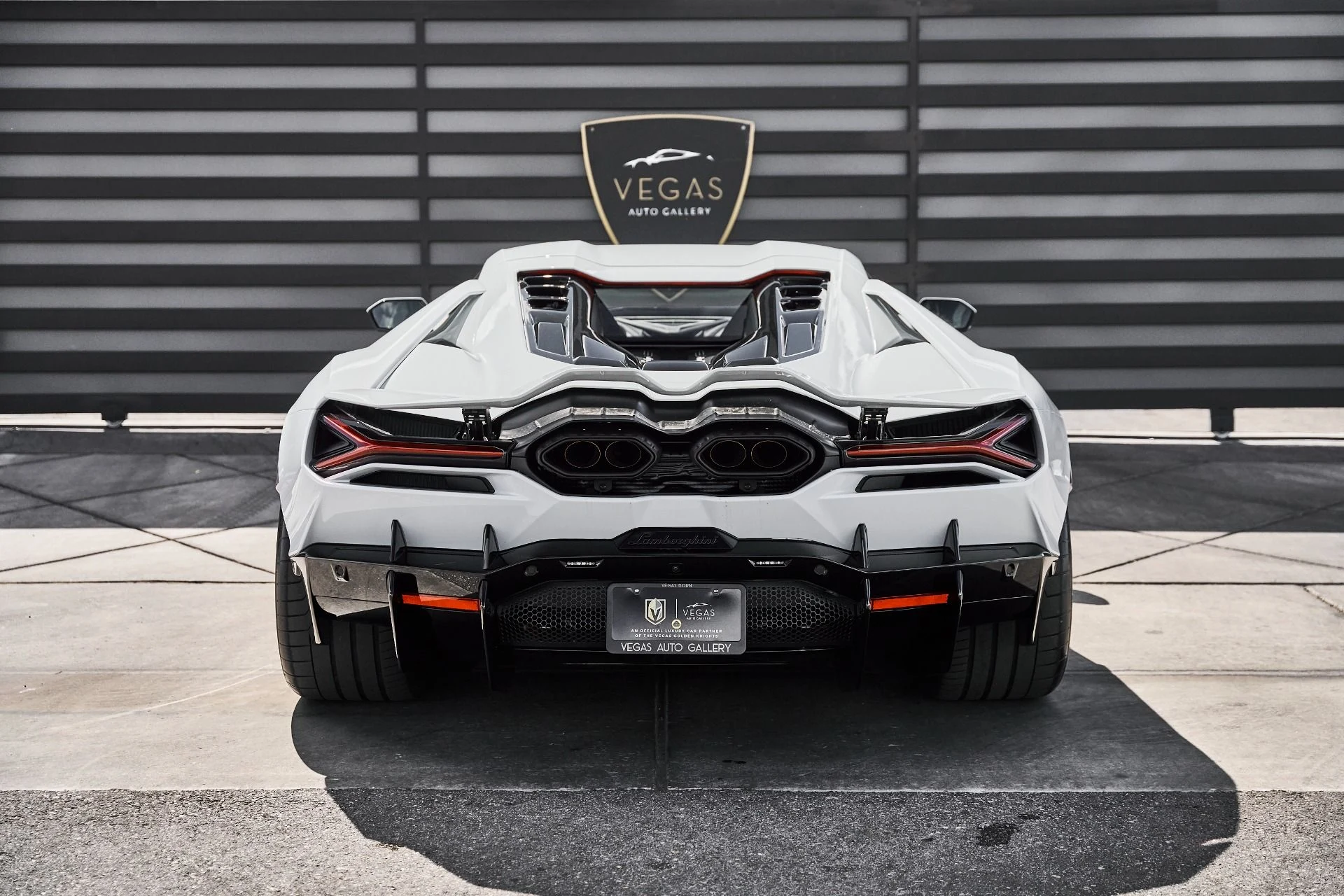 mph022_2878853200_Used_2026_Lamborghini_Revuelto_Base_1777078378_3b1b3d093e