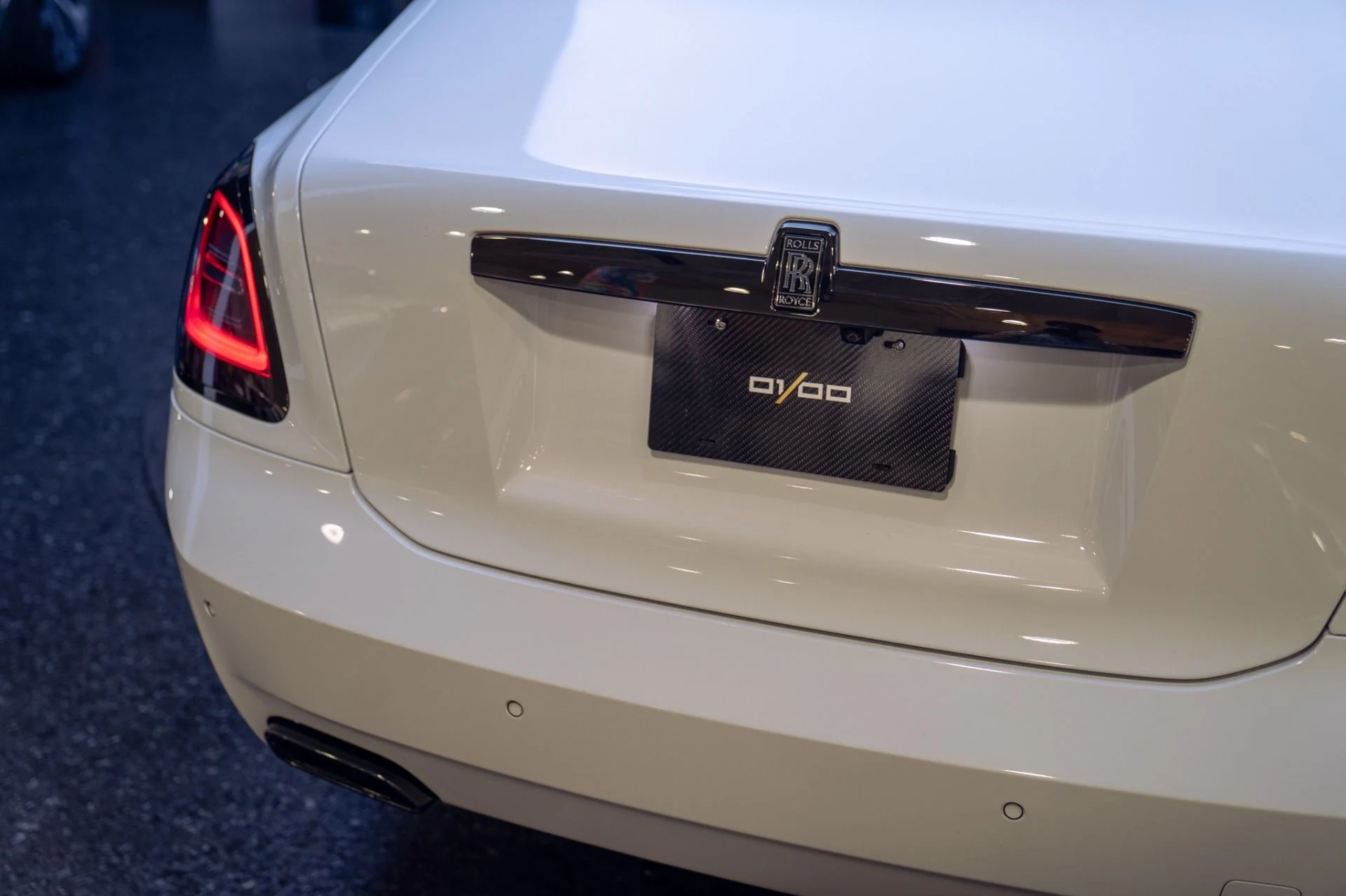 mph022_2879780910_Used_2022_Rolls_Royce_Black_Badge_Ghost_Rear_Theater_and_Trays_Full_Carbon_Interior_Package_1790797785_13c66cd6e1
