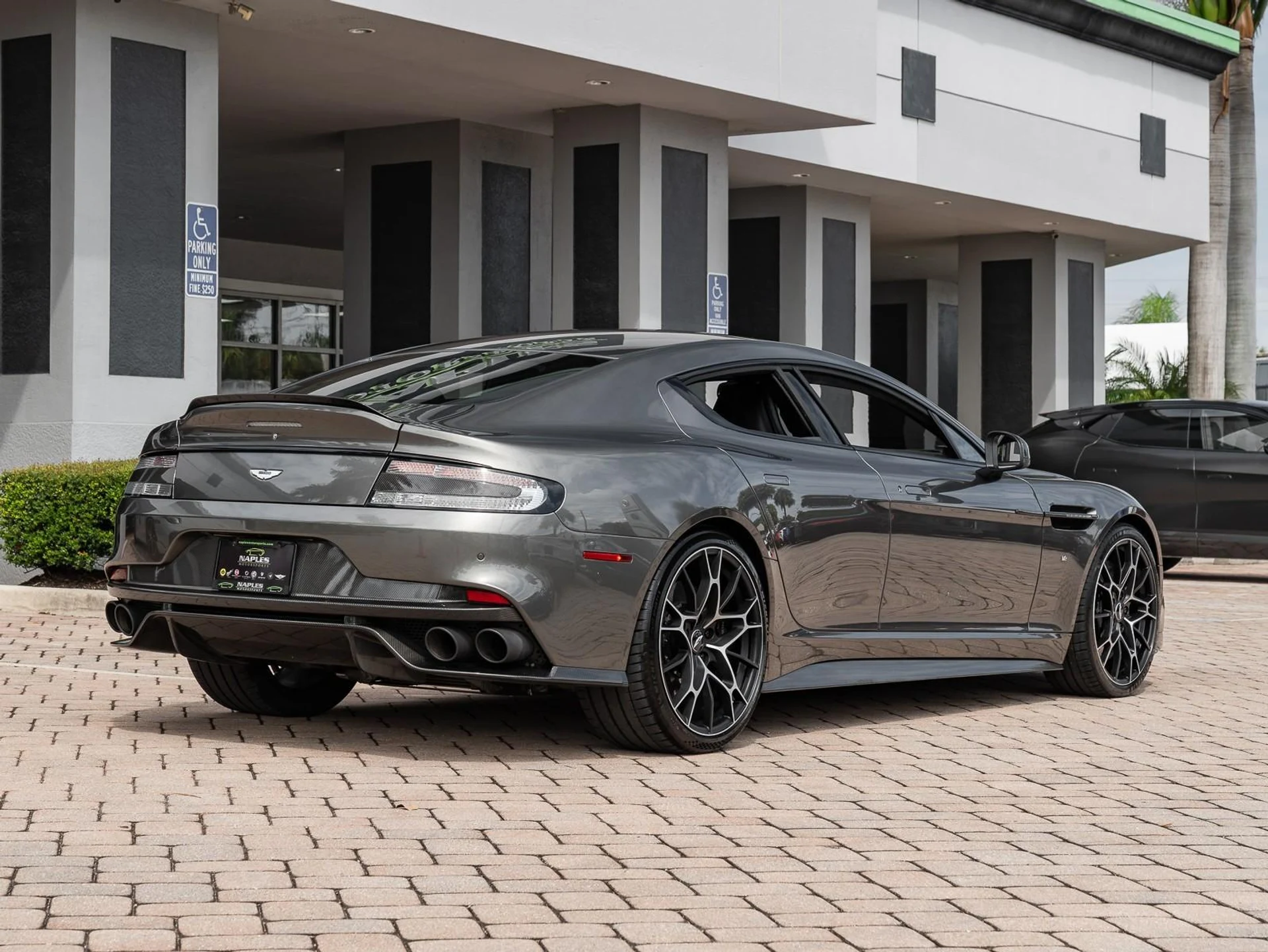 mph022_2885814307_Used_2019_Aston_Martin_Rapide_AMR_1759500149_6171f7bf82