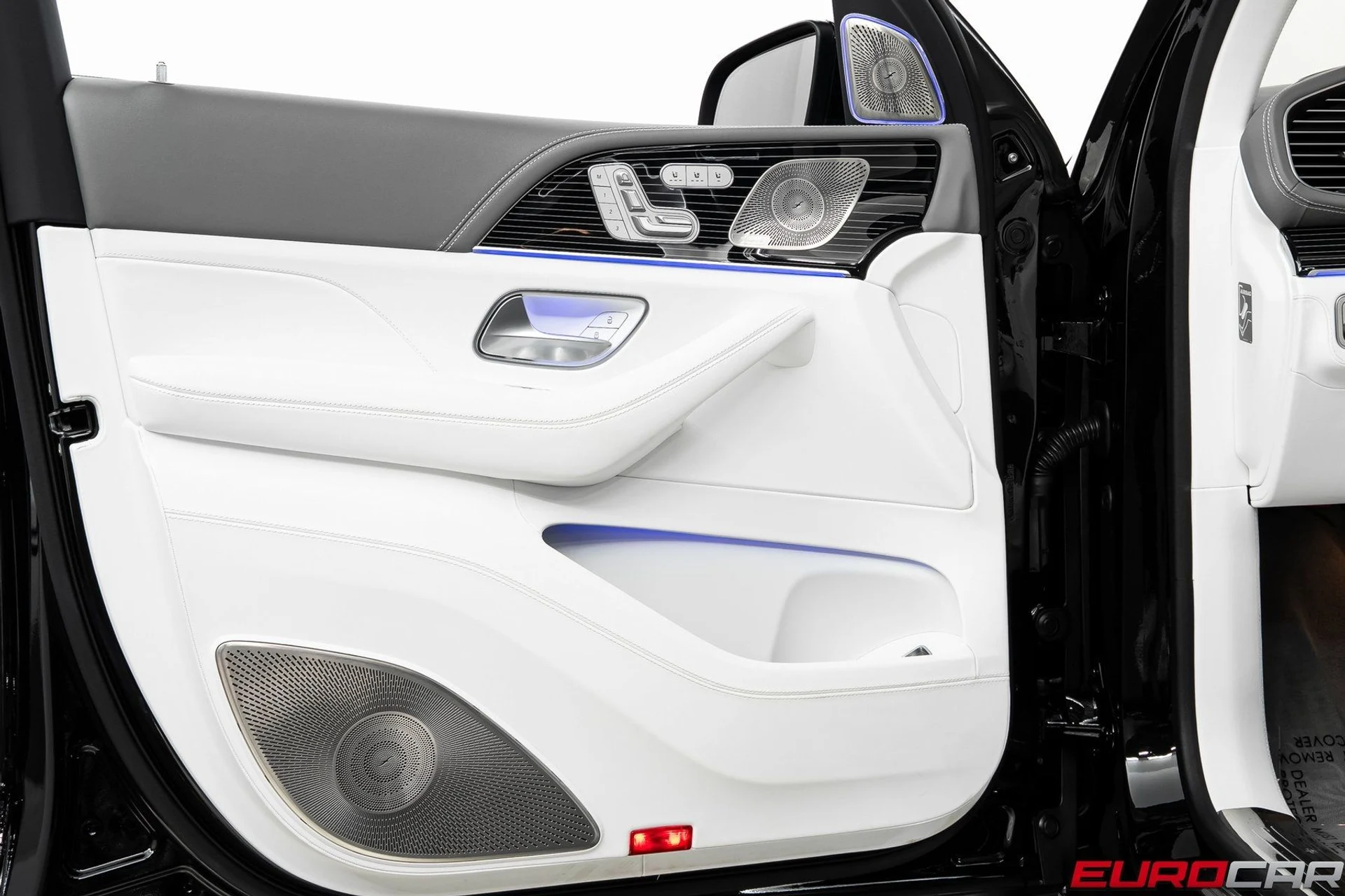 mph022_2894791928_image_23_47cae4fbde