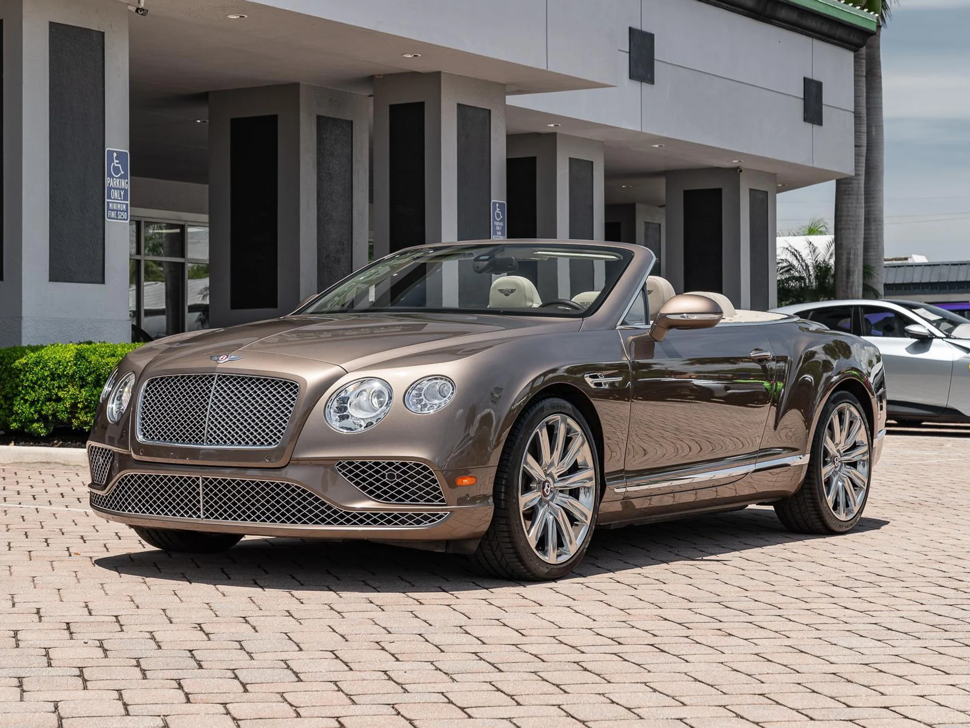 mph022_2898173221_Used_2016_Bentley_Continental_GT_V8_1779807706_90fa8c76e3