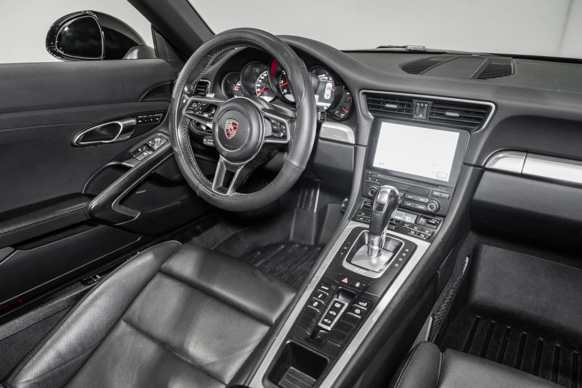 mph022_2898553820_Used_2017_Porsche_911_1779894493_ee0950f522