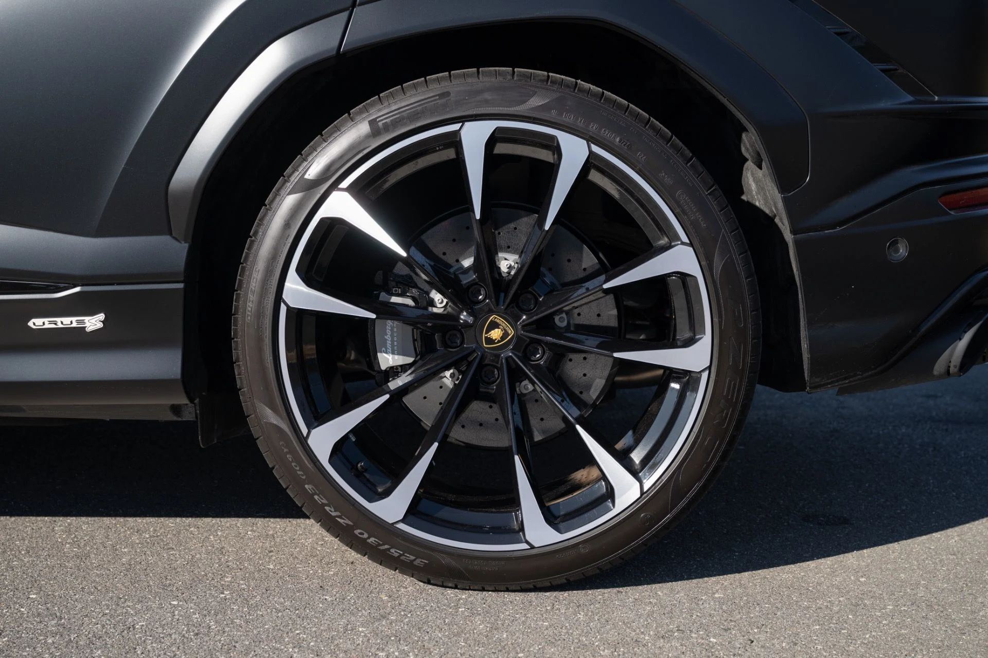 mph022_2906082956_Used_2024_Lamborghini_URUS_S_1781213375_16ce4c7e65
