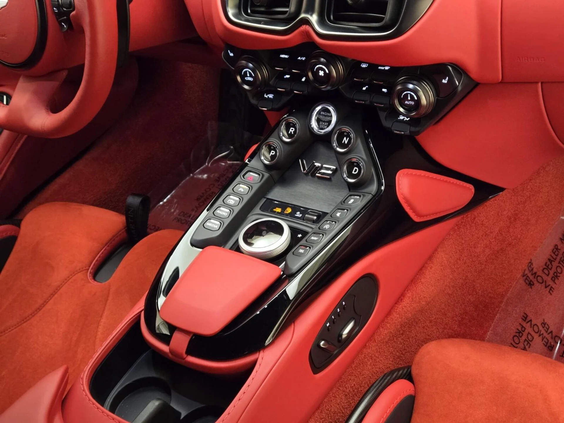 mph022_2920206627_Used_2023_Aston_Martin_Vantage_1766214035_b7bbdd9d83