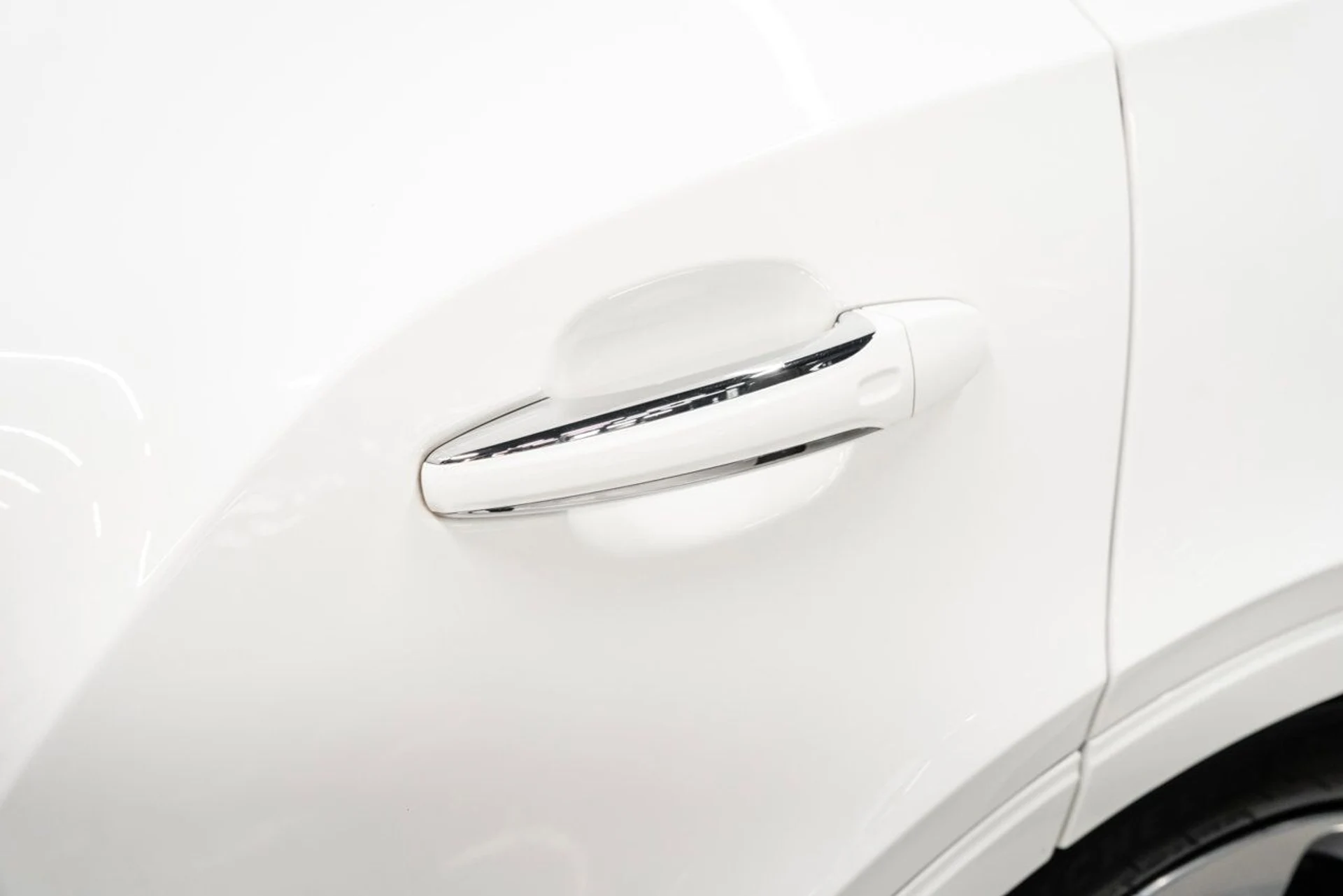 mph022_2921535415_bentley_bentayga_2019_d90dd8e70f