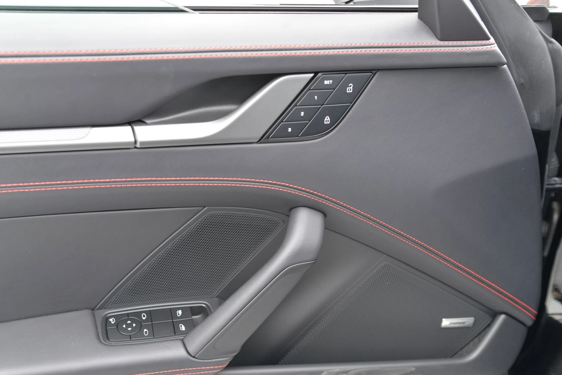 mph022_2924291130_61783f5dd57638d8f5012350d21dadc4x_0a2ea4099f