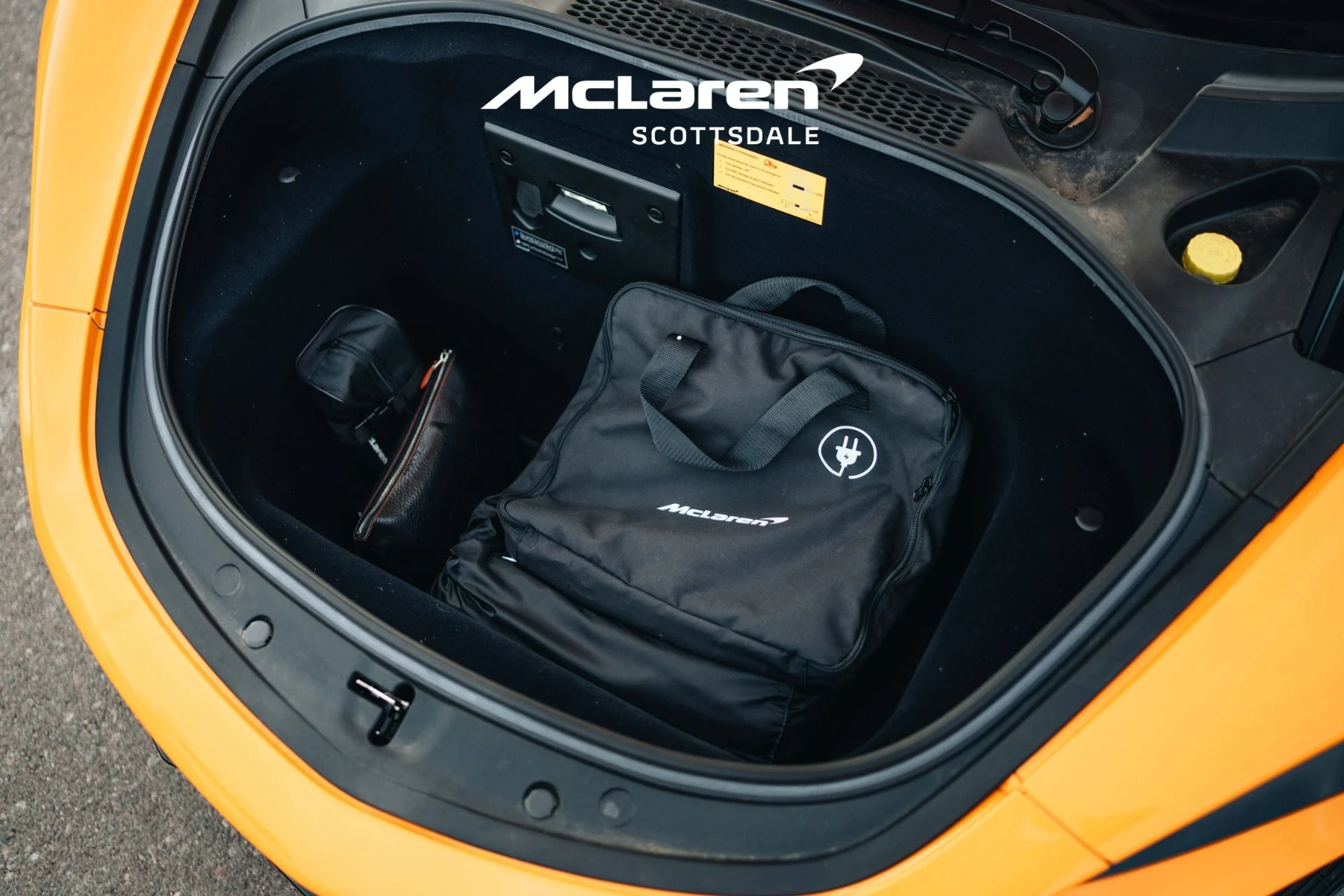 mph022_2926331015_Used_2023_MCLAREN_ARTURA_Performance_1736182333_602022fdea
