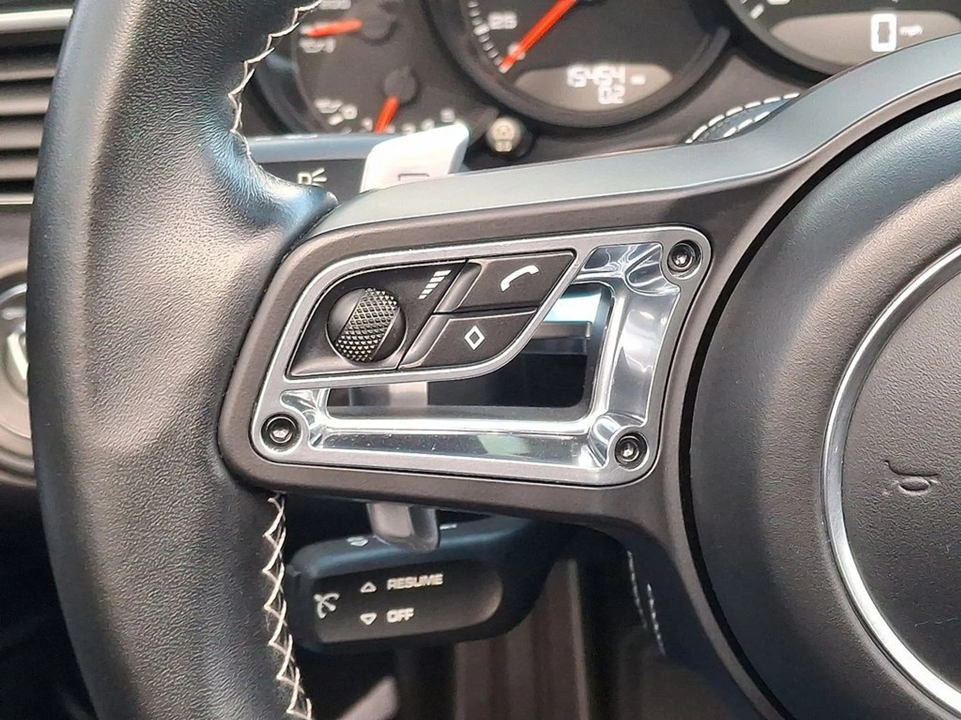 mph022_2928368540_a230d27abefeadf741e14440fc3d5e1bx_02d4b70c71