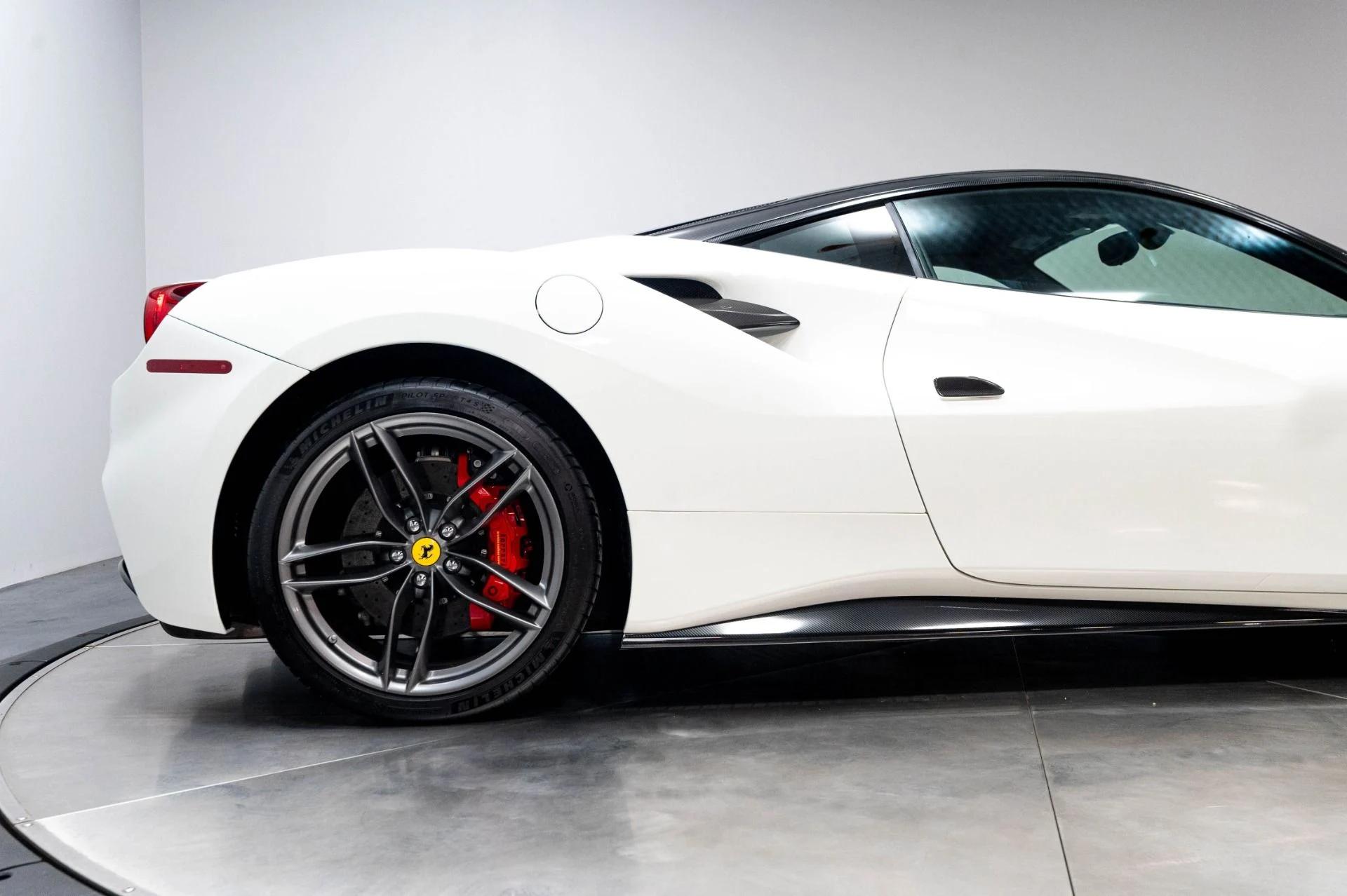 mph022_2945827031_Used_2016_Ferrari_488_GTB_1783363377_51d01a3c98