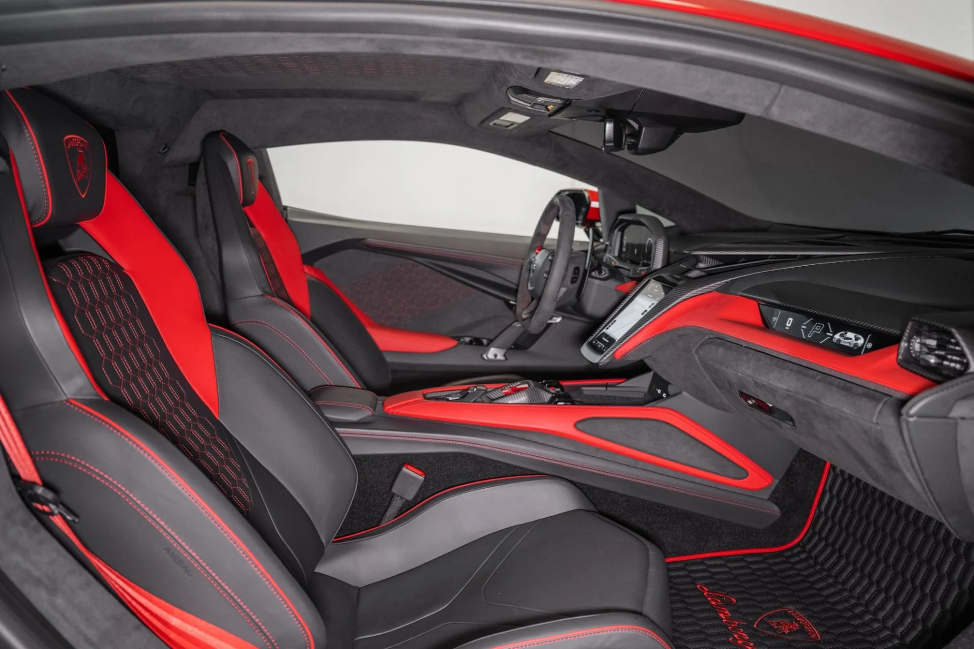 mph022_2949046690_Used_2024_Lamborghini_Revuelto_1754711013_80b5cf219e