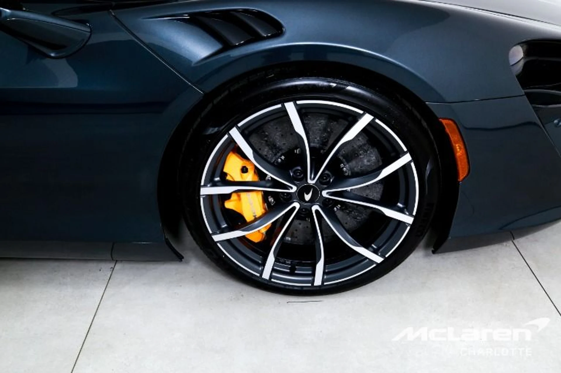 mph022_296263385_Used_2023_Mc_Laren_Artura_f92a446f8b