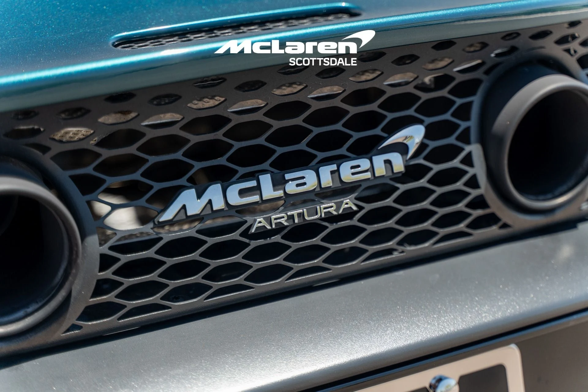 mph022_2962747370_Used_2023_MCLAREN_ARTURA_1780692342_52278de5fe