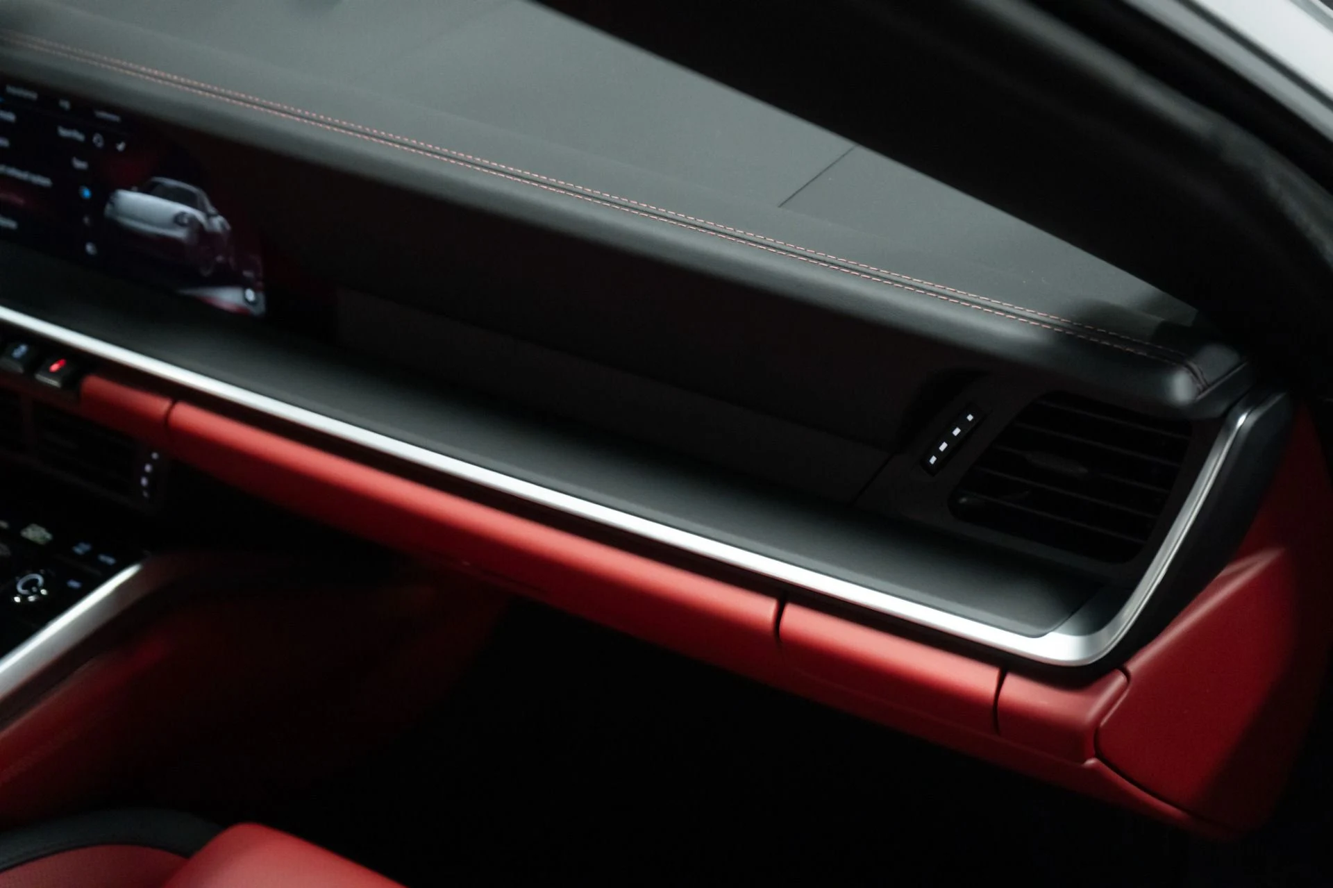 mph022_296361736_Used_2026_Porsche_911_Targa_4_GTS_Targa_4_GTS_1767211945_faf0322fc3