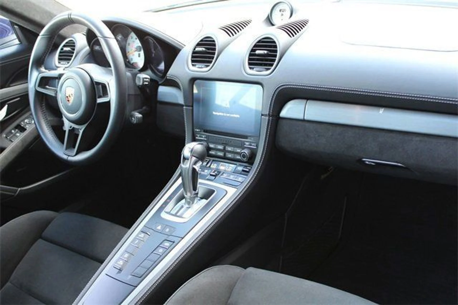 mph022_2965307965_da34eec1c12d7c35efae8caea8f824dc_660a8f9f01