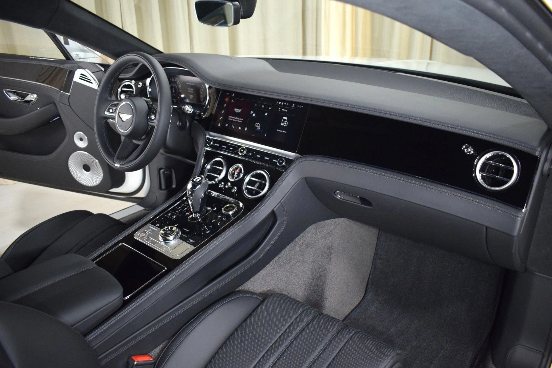 mph022_296900898_c9026d092b2f26535cfd5f880ba4a556x_e9324485d6