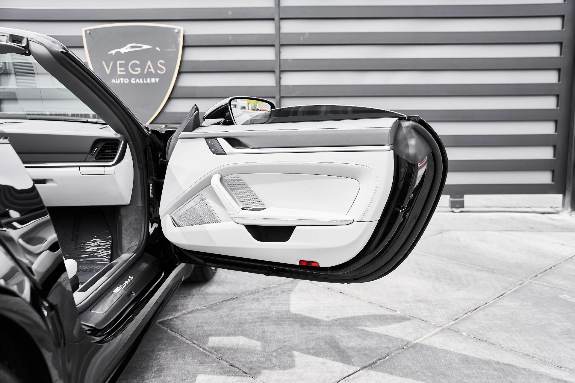 mph022_2970192789_Used_2024_Porsche_911_Turbo_S_1774923289_aa6c063c19