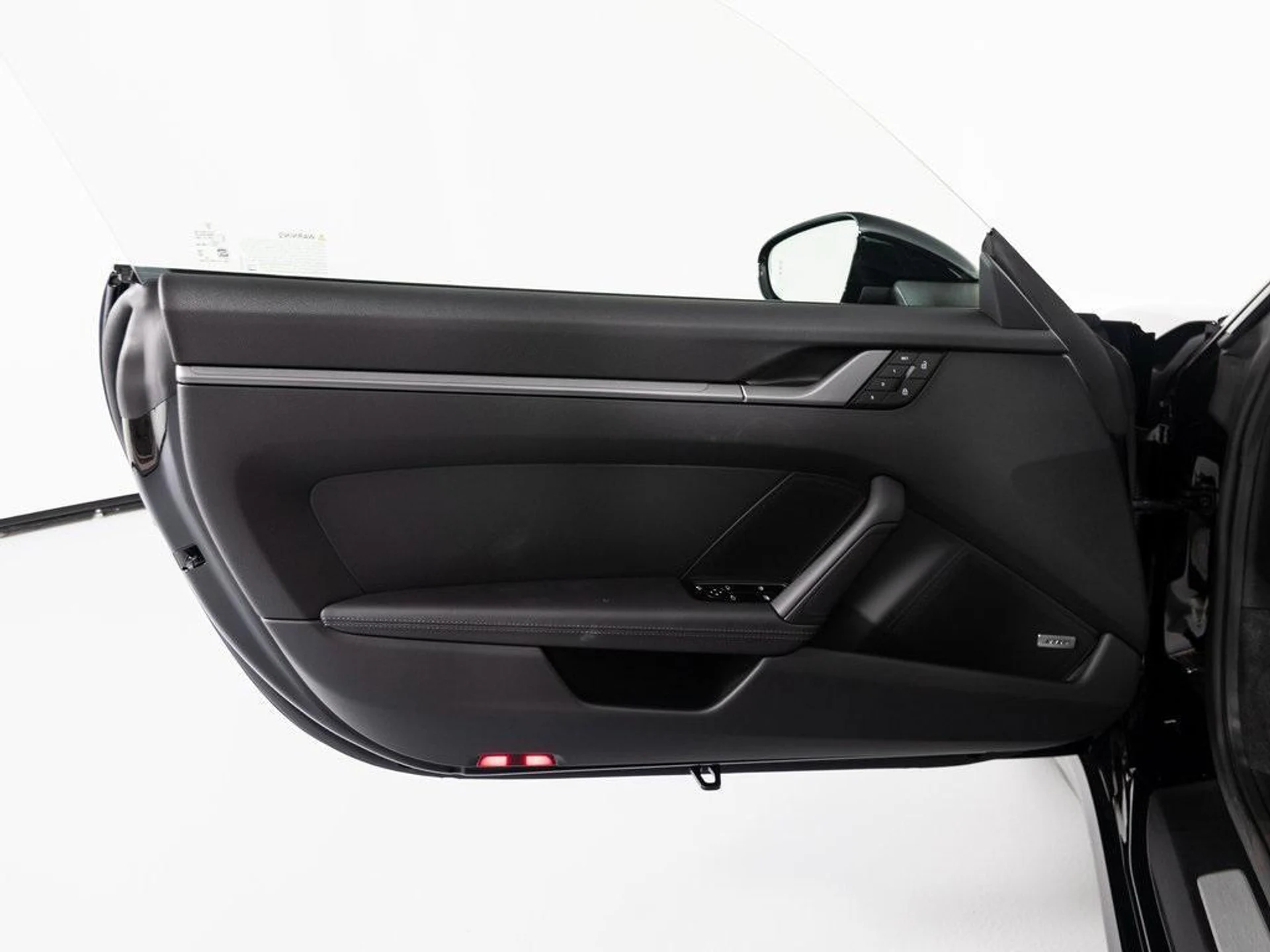 mph022_2972022523_Fi_SKI_1pgj_Ct_JX_Np_R_Nm_H2yz_Vp_GU_4c9763ce33