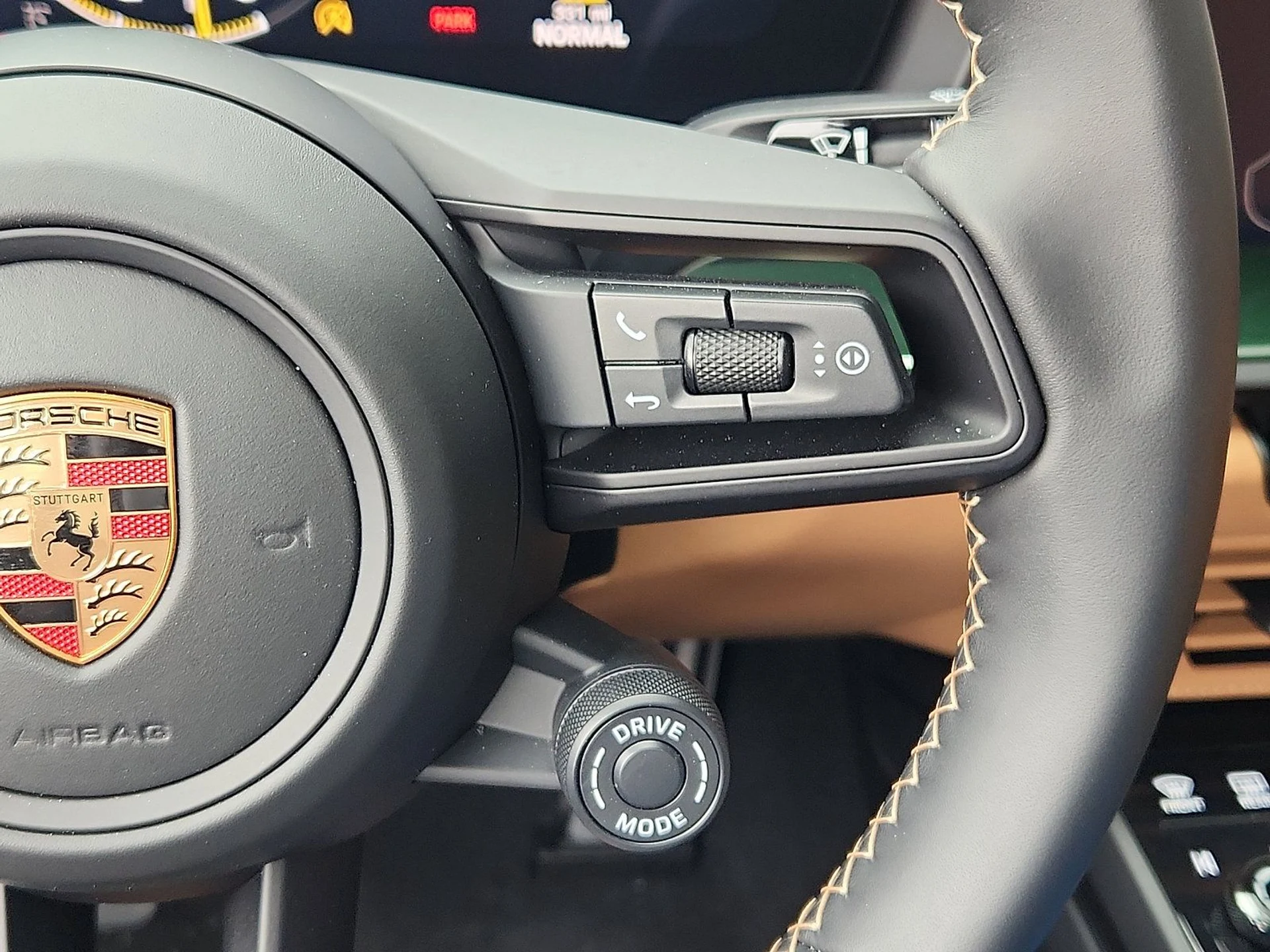 mph022_2972817667_2a1ae4714e2ffc77c49a91eea0198daa_60e7ede805