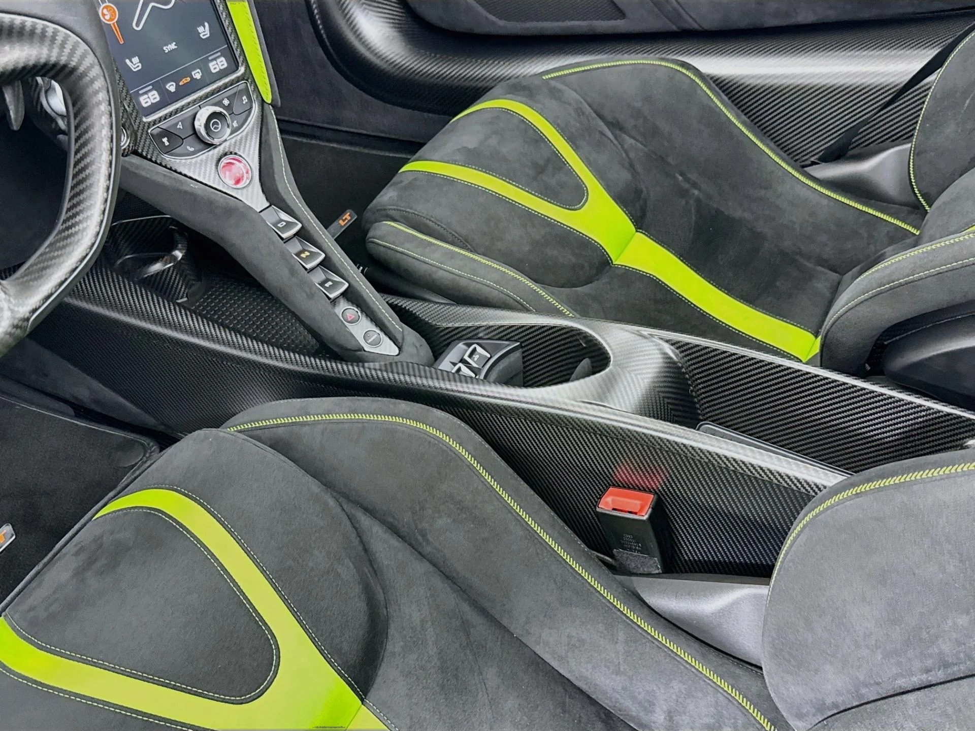 mph022_2973137939_Used_2022_Mc_Laren_765_LT_Spider_1789410085_e6b2a73cbb